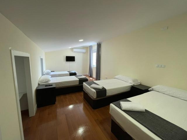 Habitación Cuádruple con Baño Privado Externo