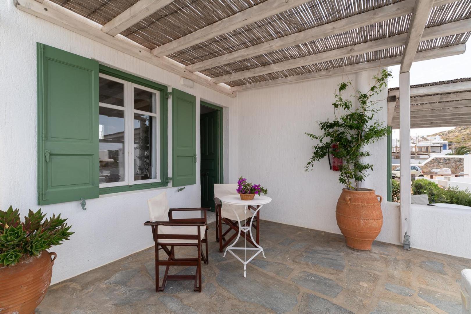 One-Bedroom Apartment with Sea View and Terrace - Photo 2