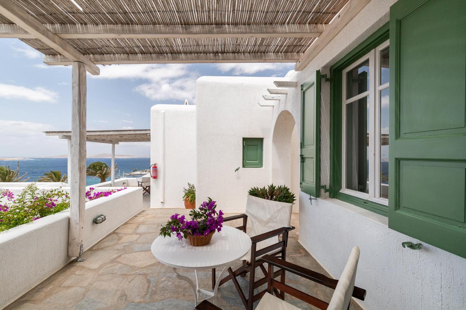 One-Bedroom Apartment with Sea View and Terrace - Photo 12