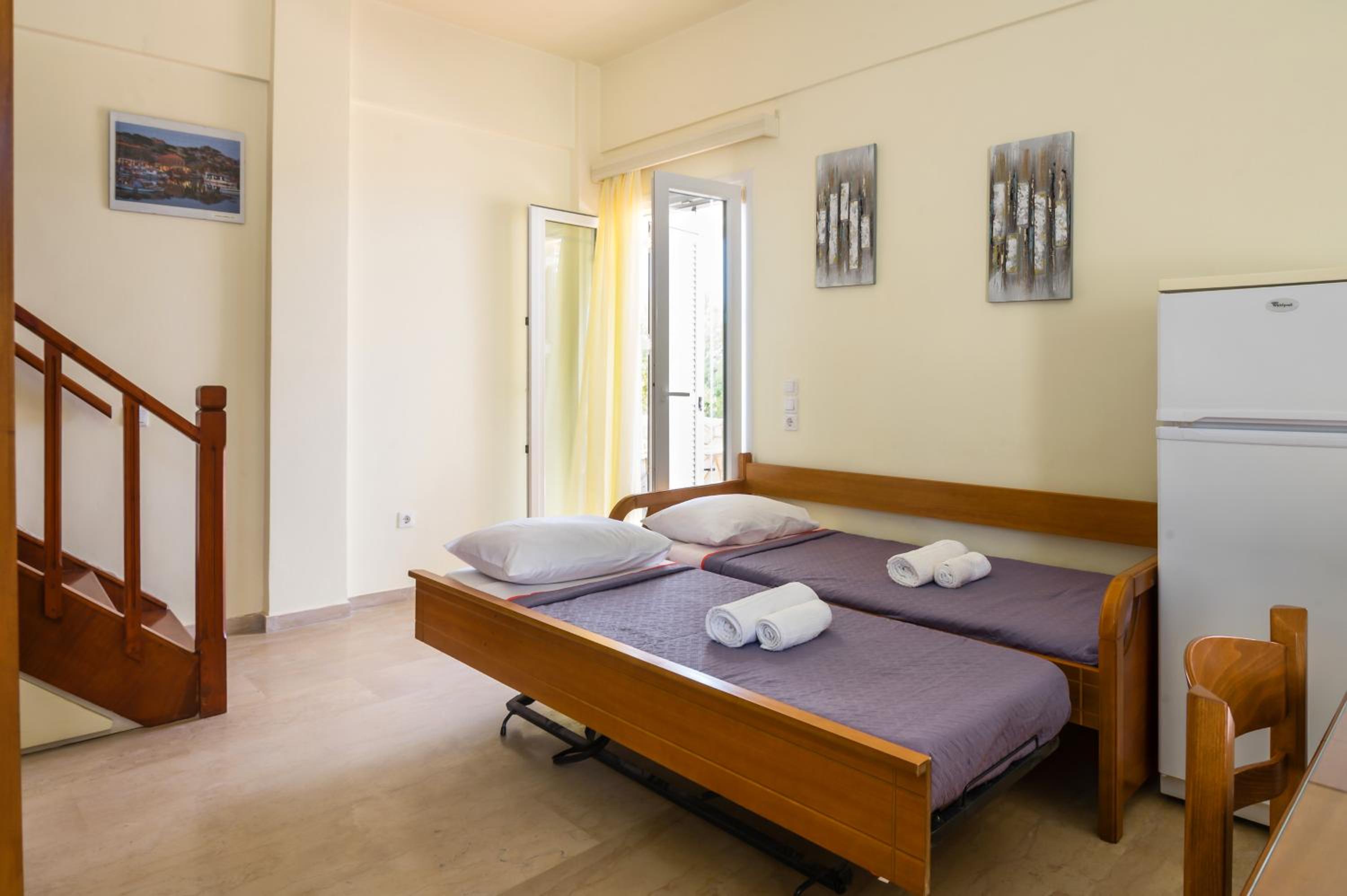Two Bedroom Maisonette (4-6 Adults) photo 3