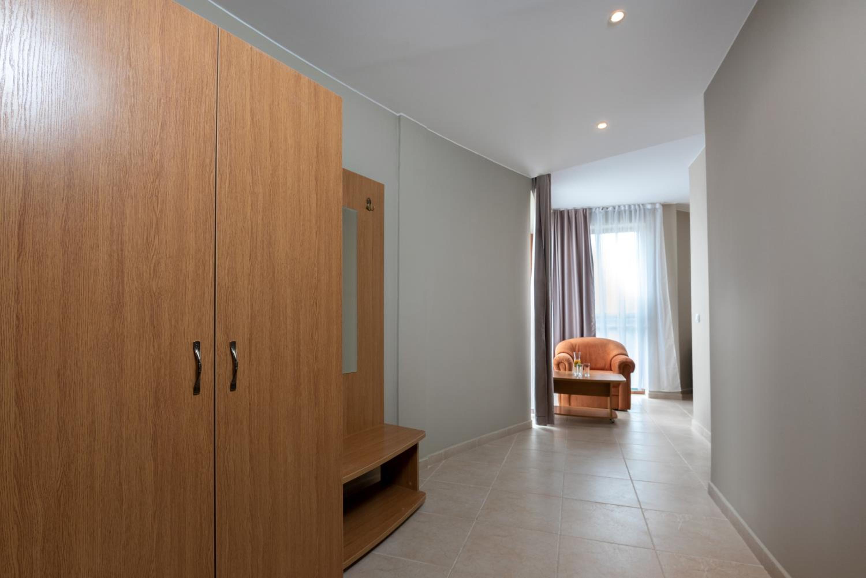 Junior Suite - Photo 12