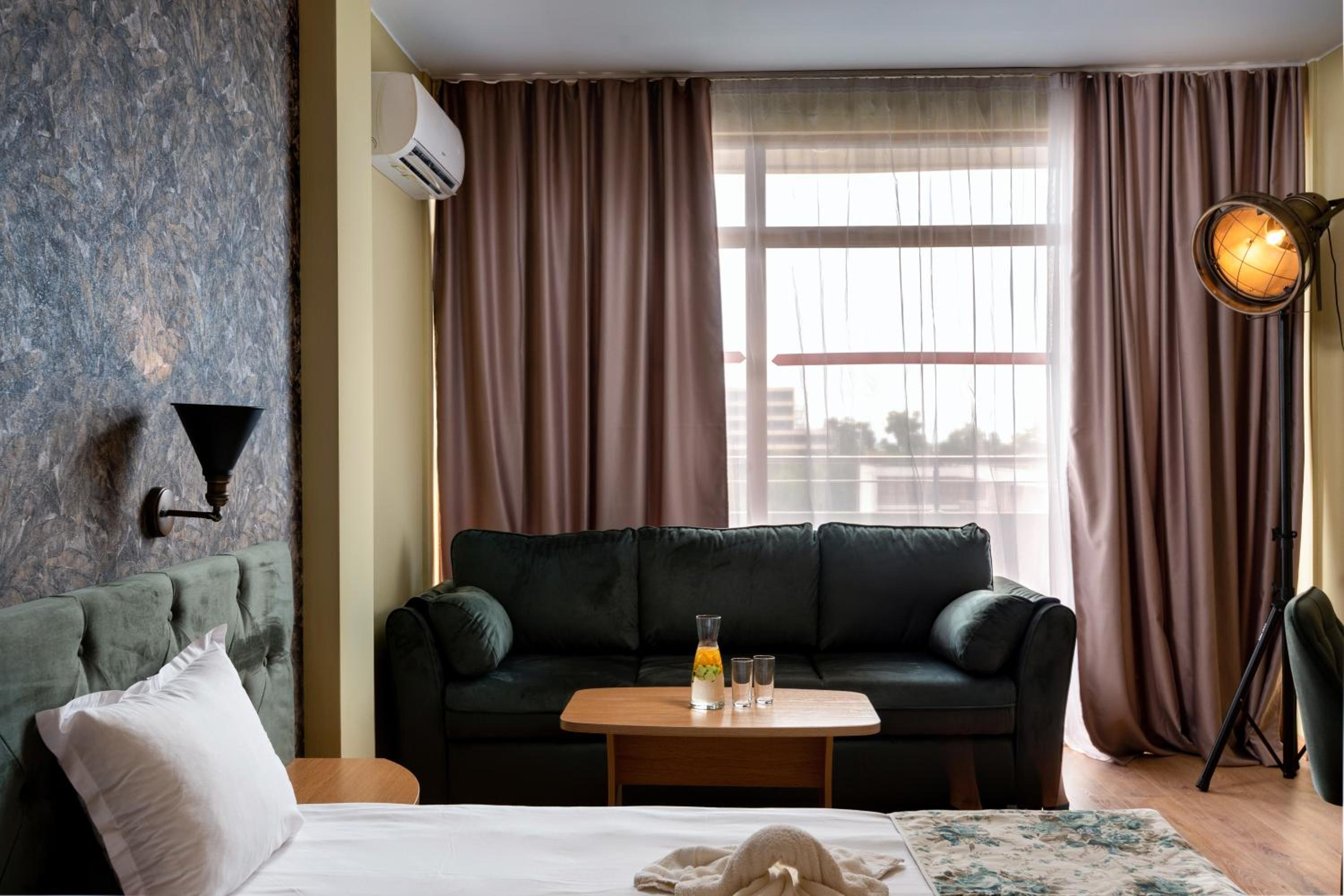 Triple Room - Photo 18