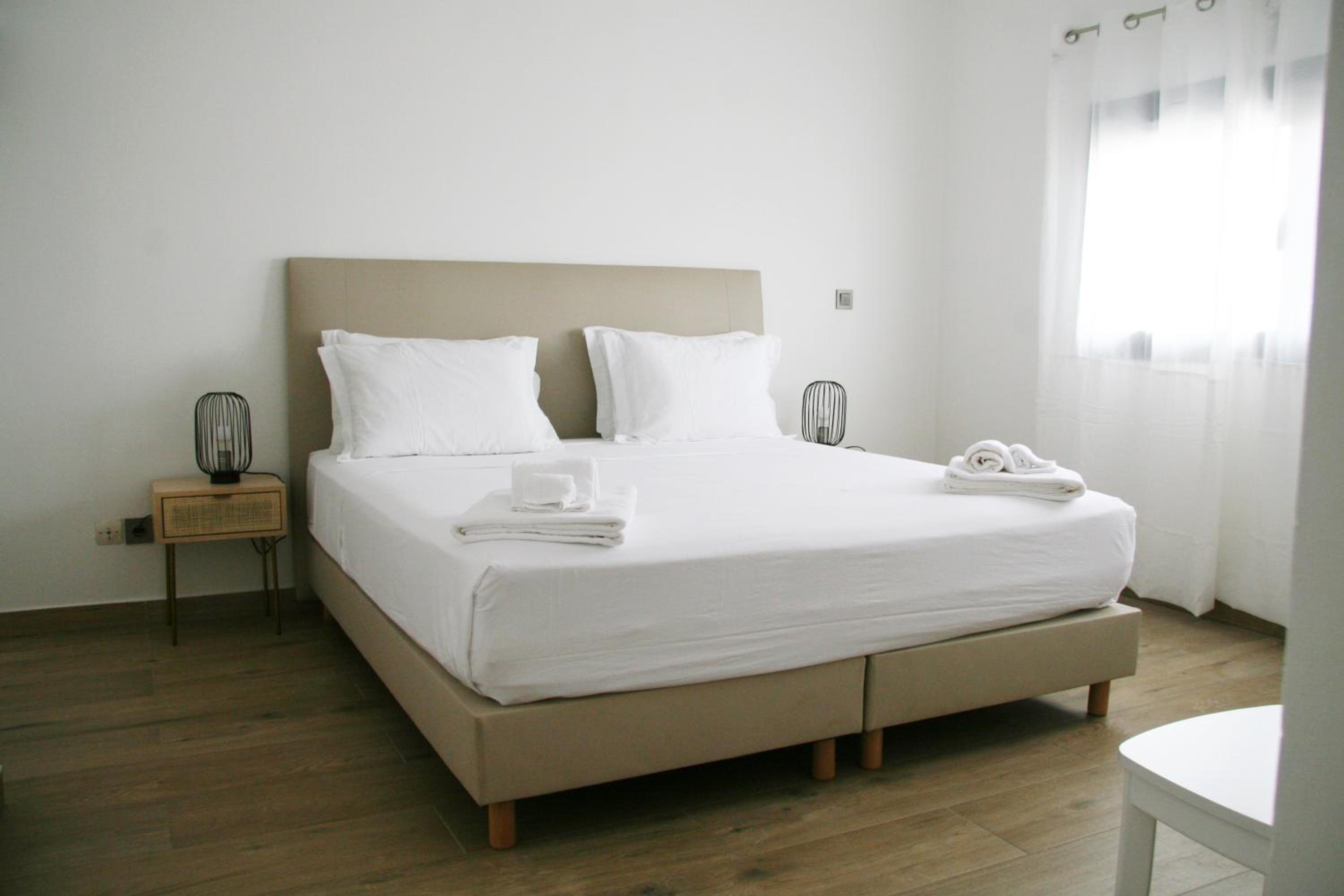 Three-Bedroom Apartment photo 2