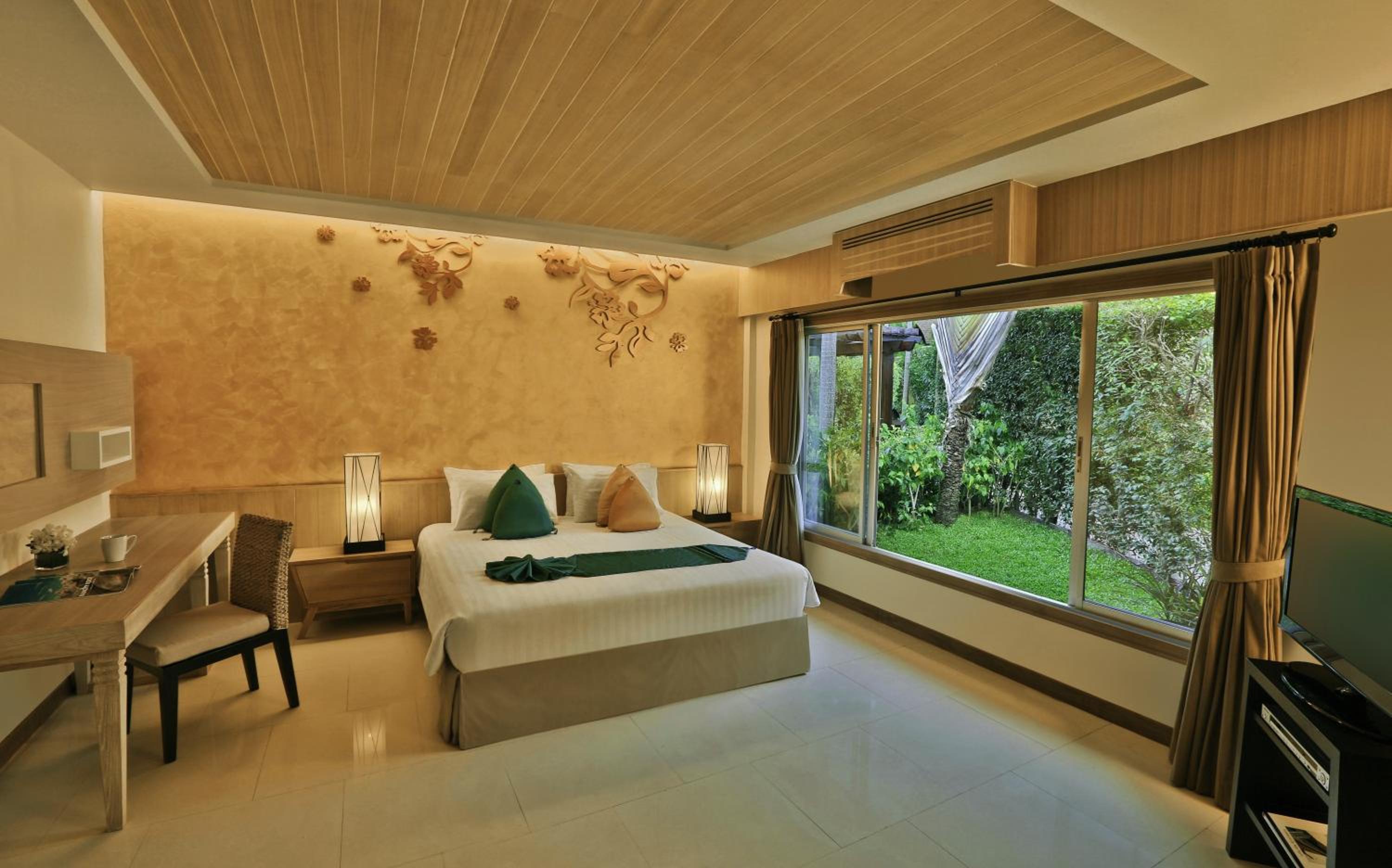 Two-Bedroom Villa with Plunge Pool - Photo 8