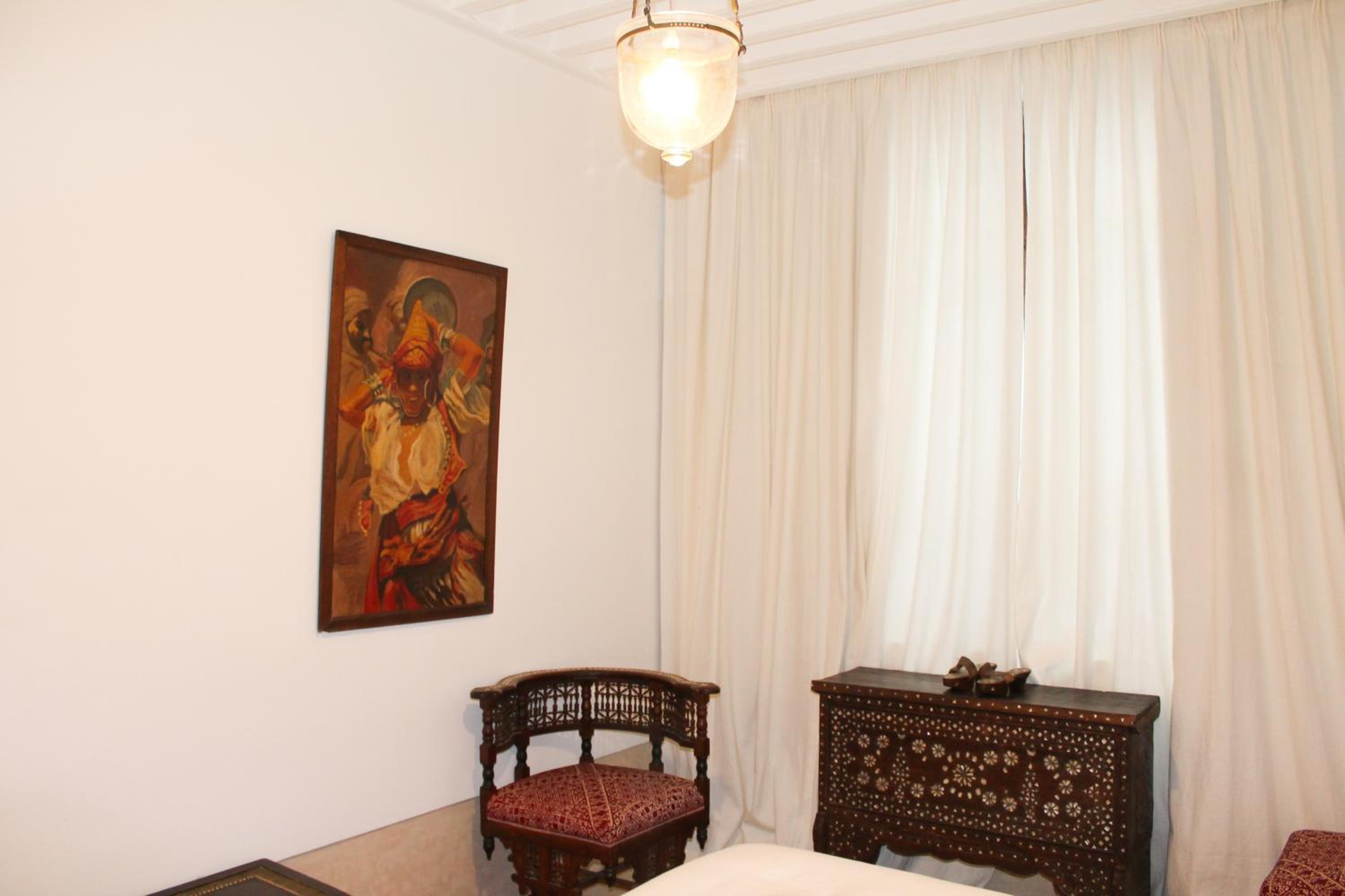 Large Double Room - Photo 1