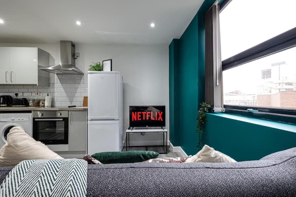 One-Bedroom Apartment photo 2