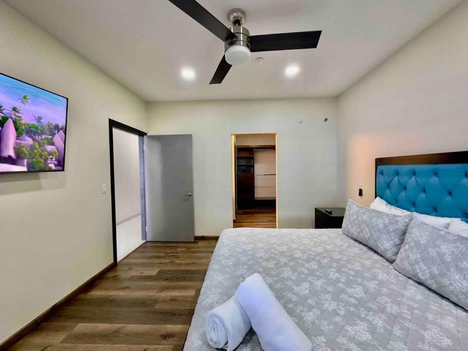 Three-Bedroom Apartment photo 1