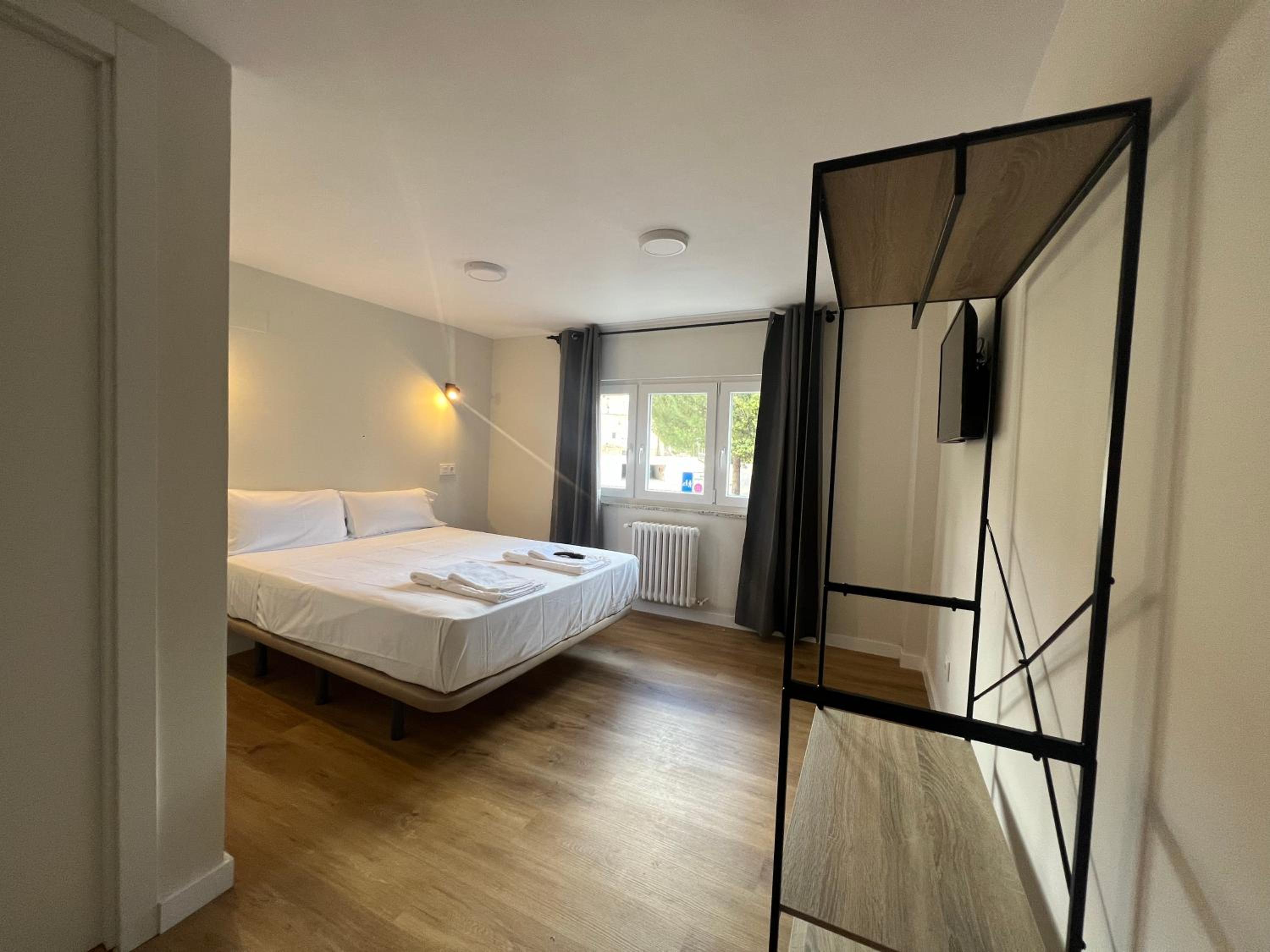 Double Room - Photo 19