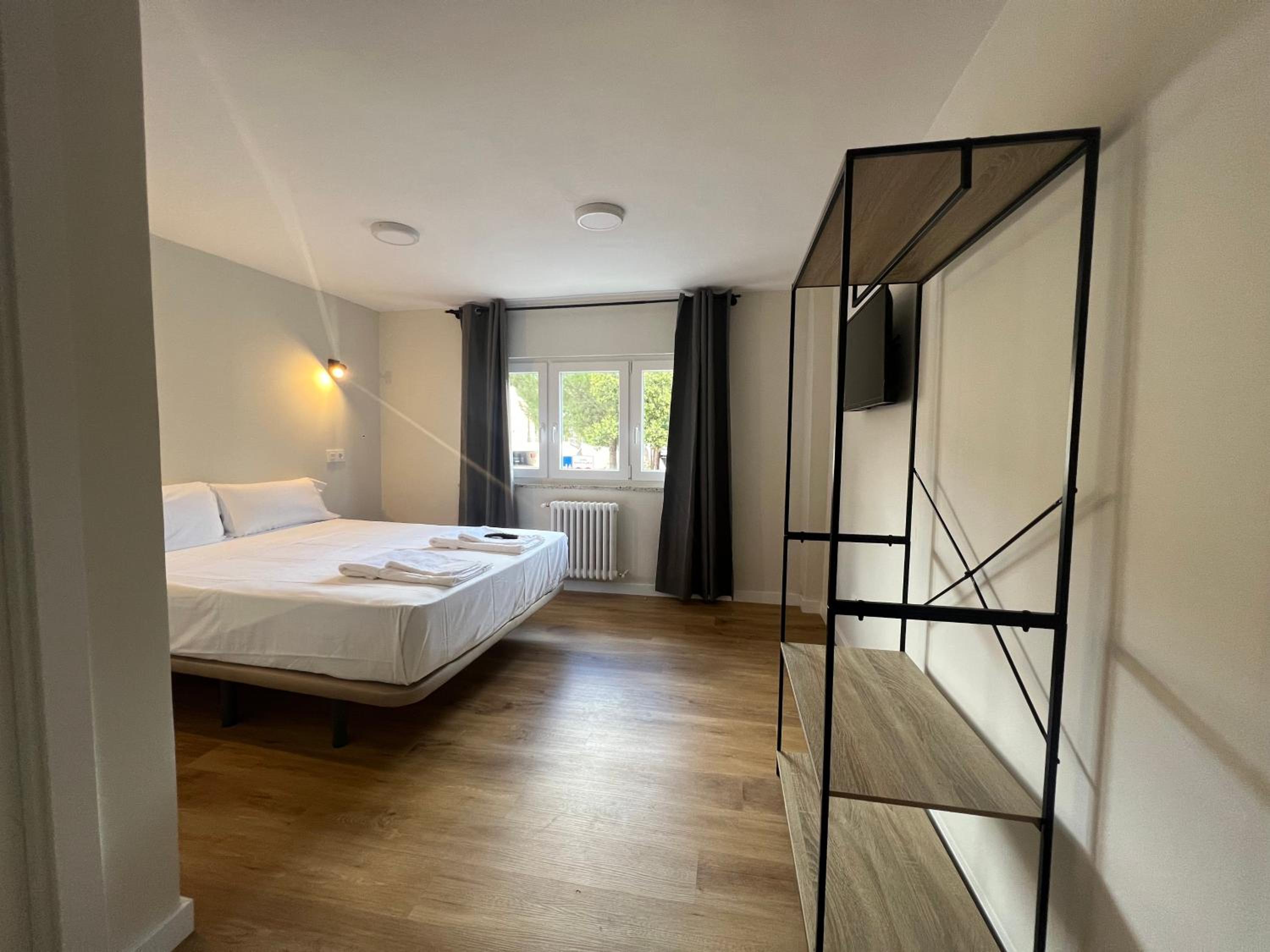 Double Room - Photo 27