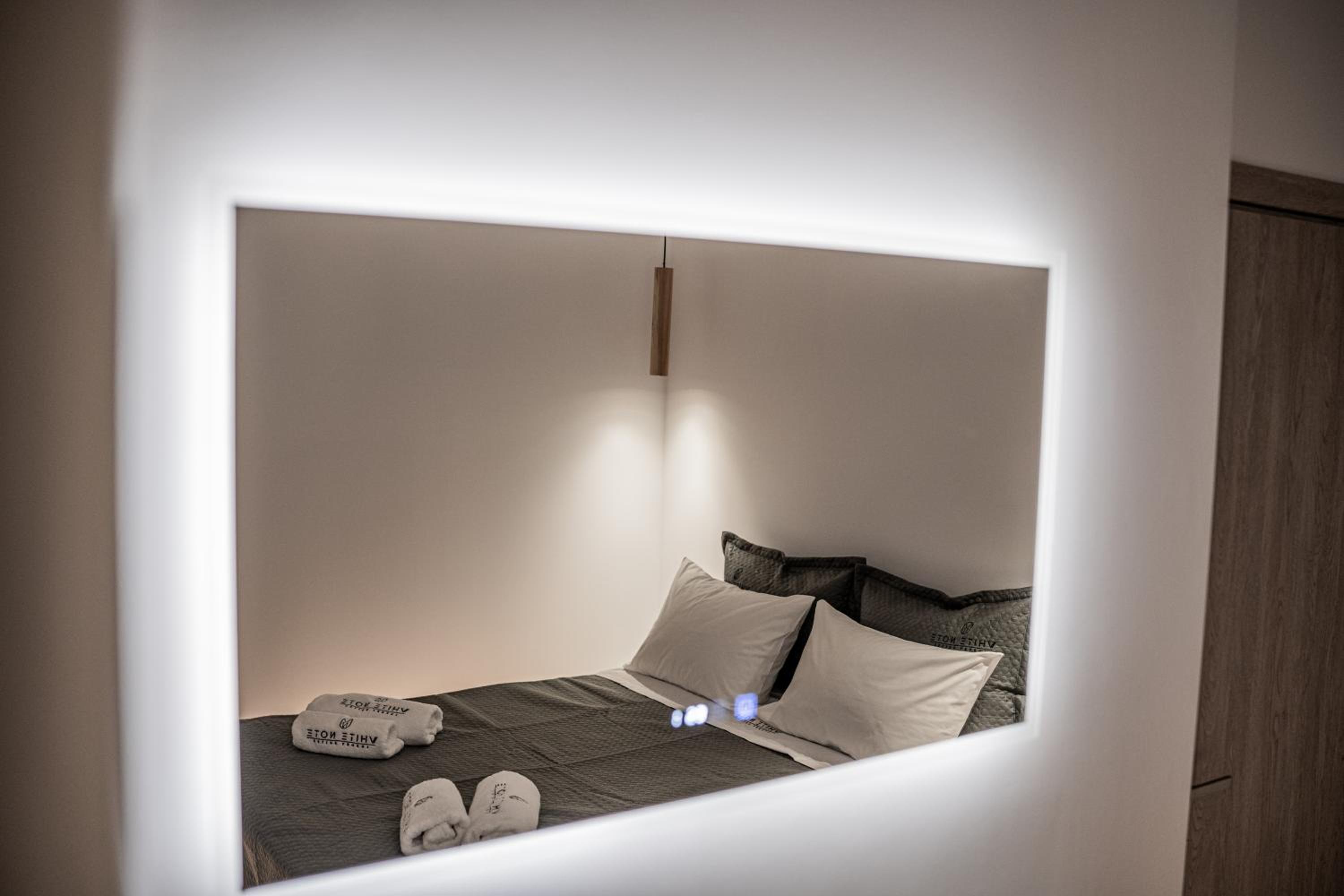 Deluxe Double Room with Extra Bed photo 3