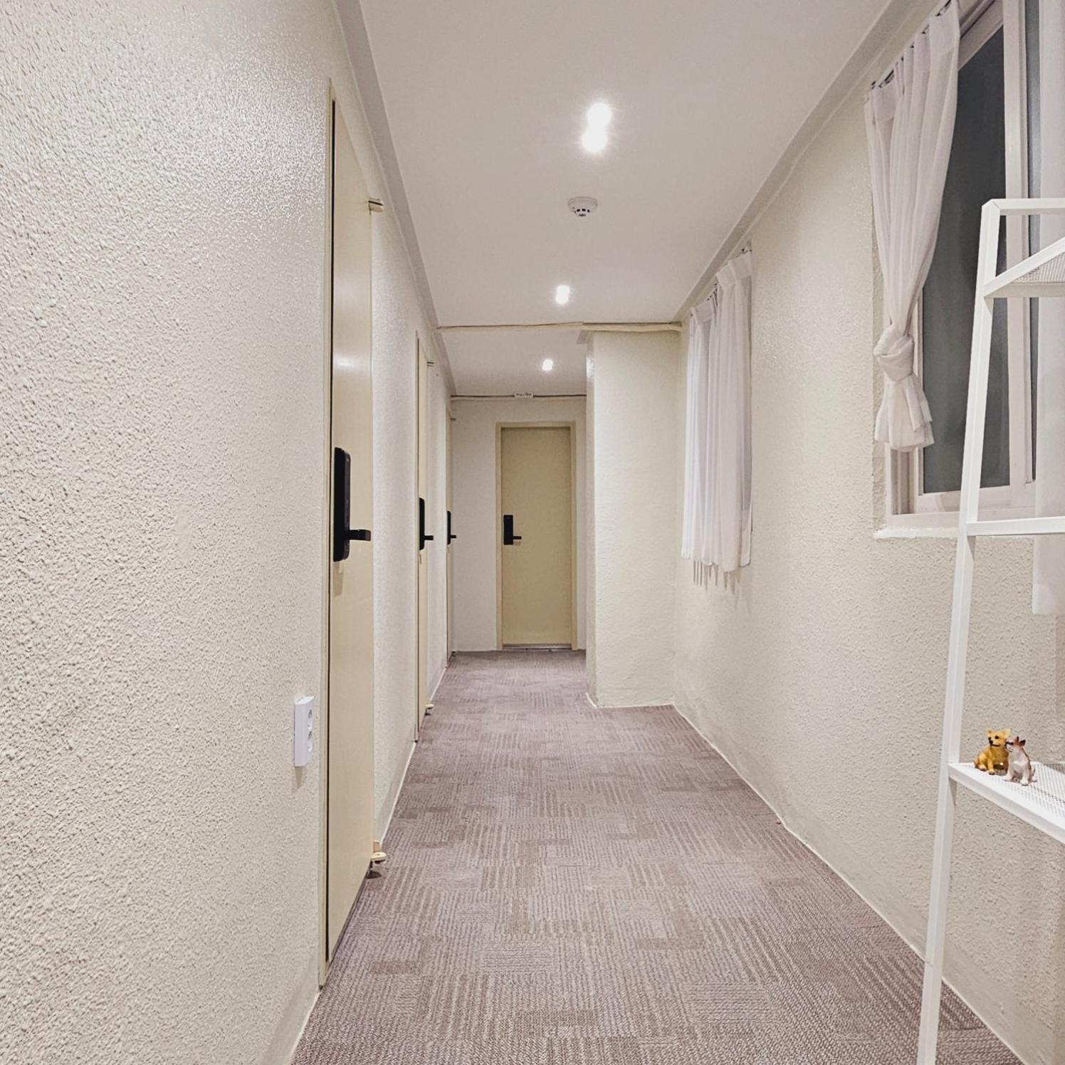 Double Room with Private Bathroom - 302 - Photo 1