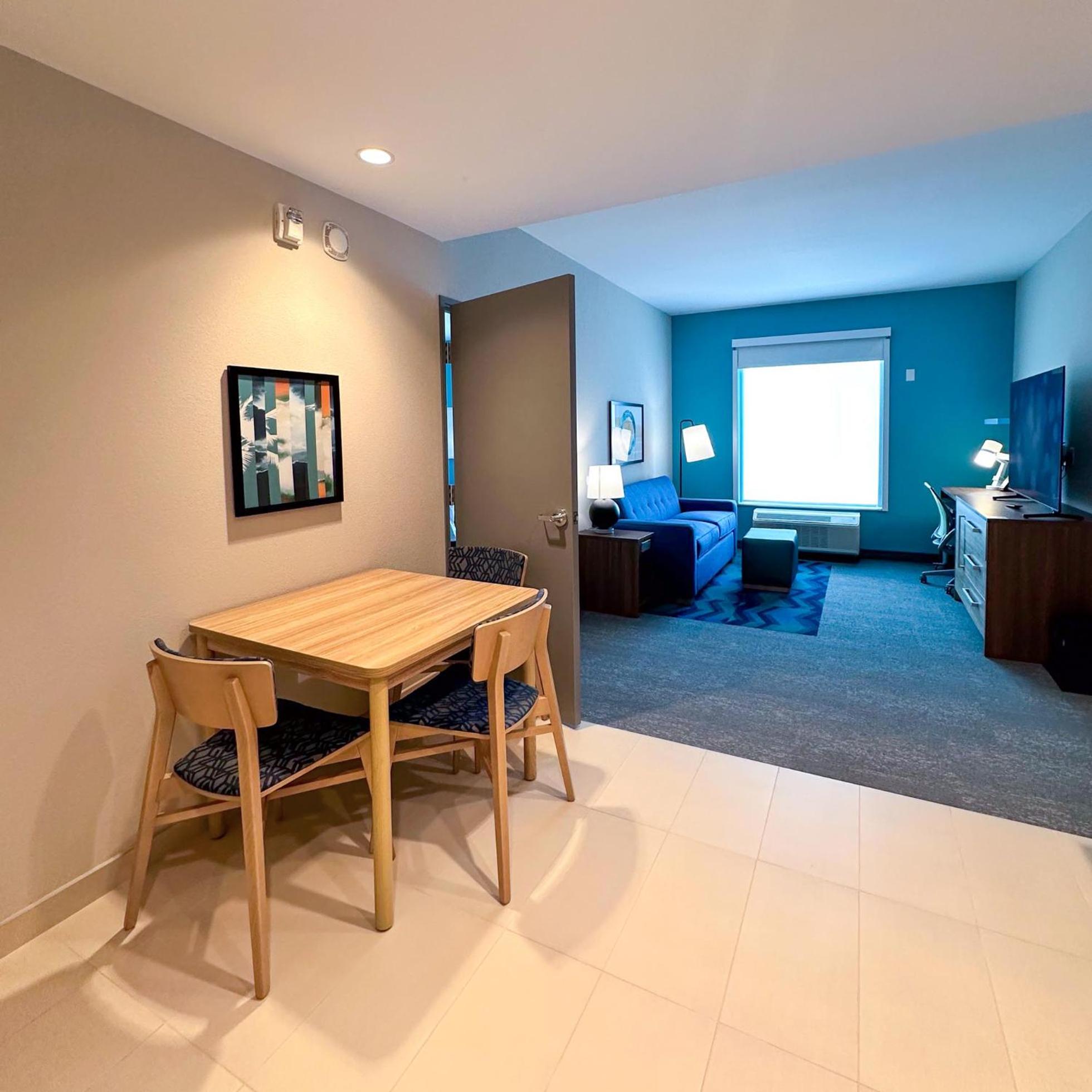 One-Bedroom King Suite