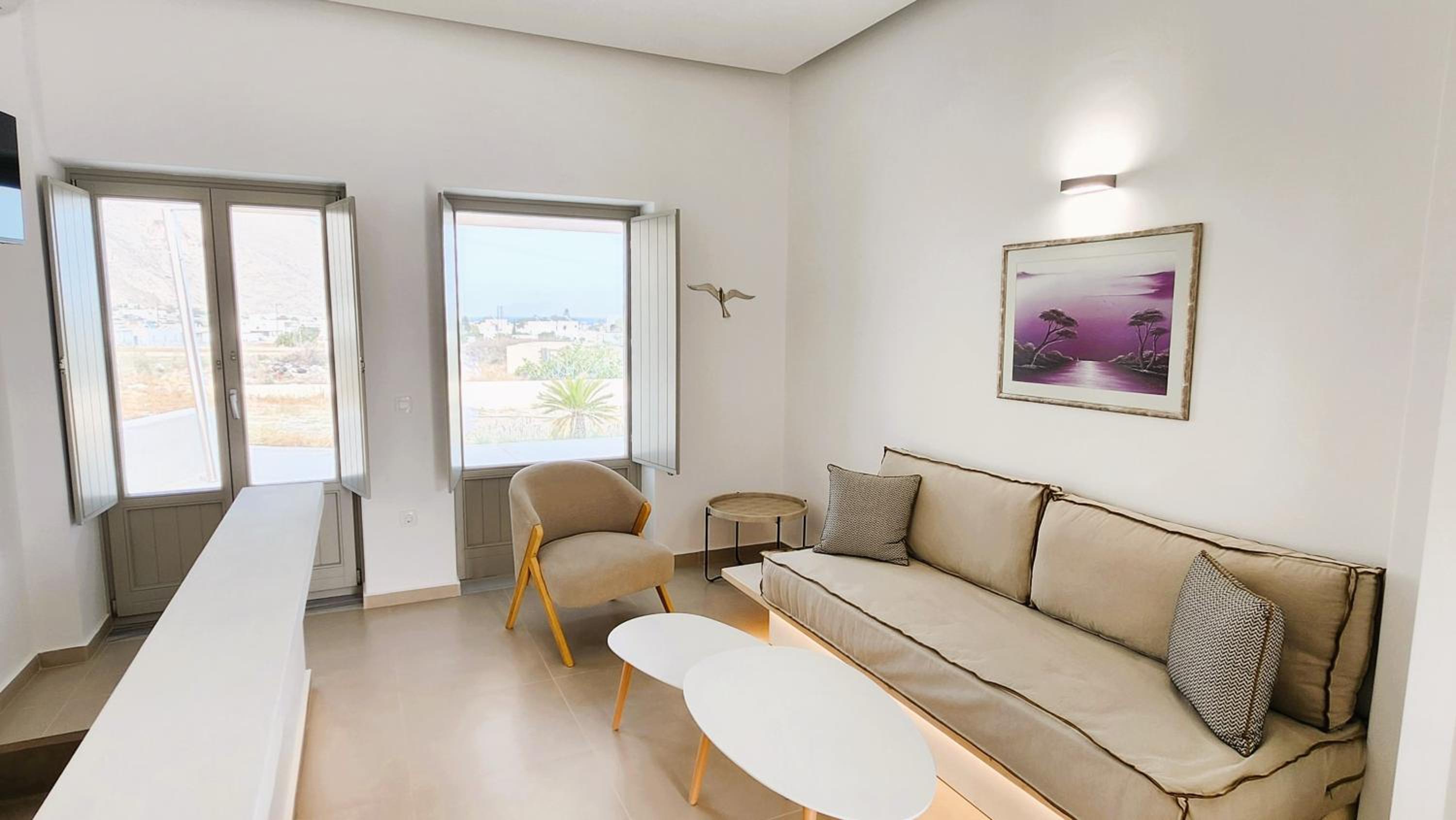 Deluxe One-Bedroom Apartment with Garden View photo 2
