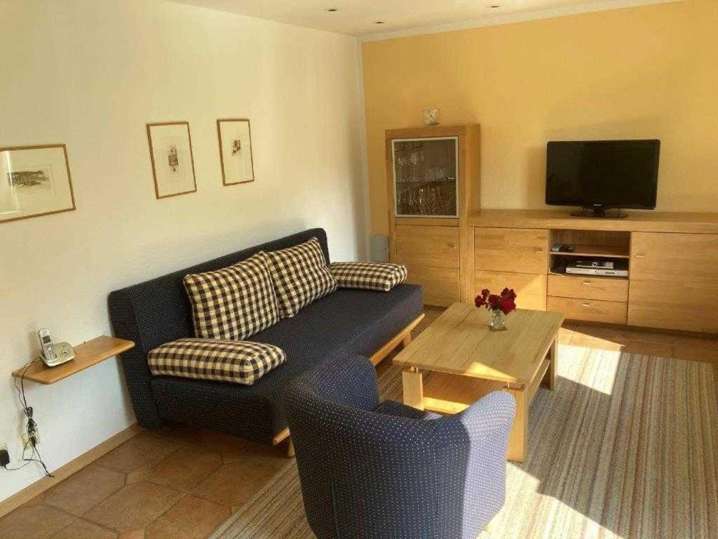 One-Bedroom House photo 1