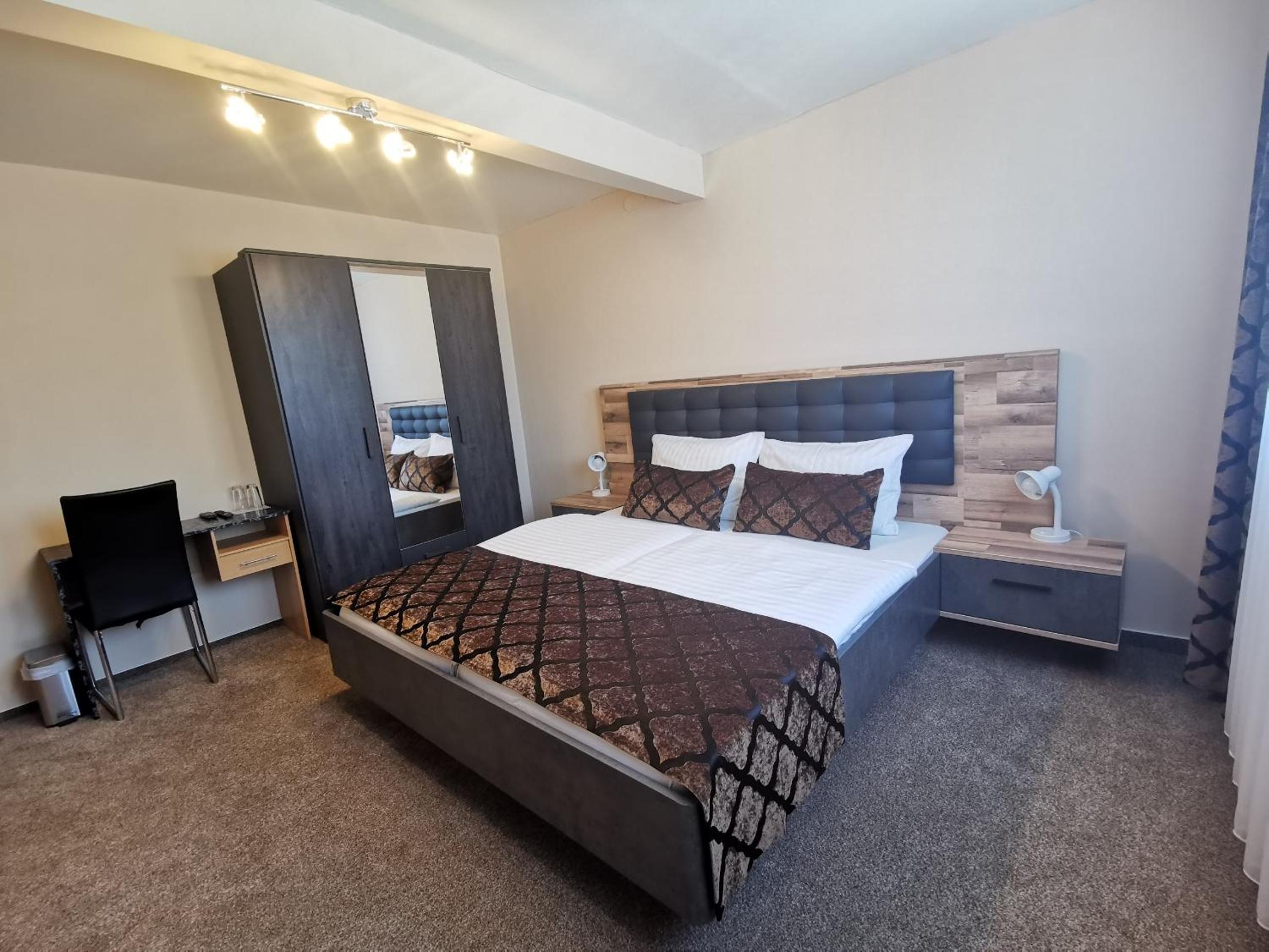 Standard Double Room photo 1