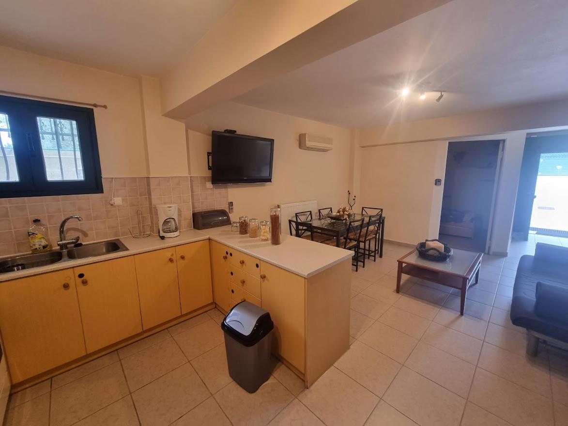 Two-Bedroom House photo 2