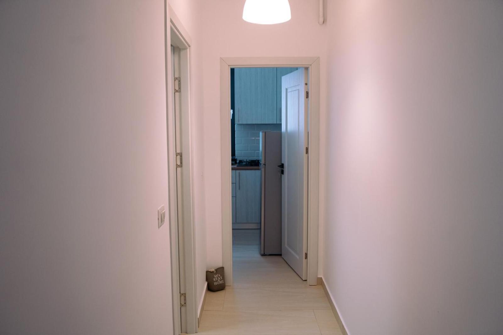 One-Bedroom Apartment photo 3