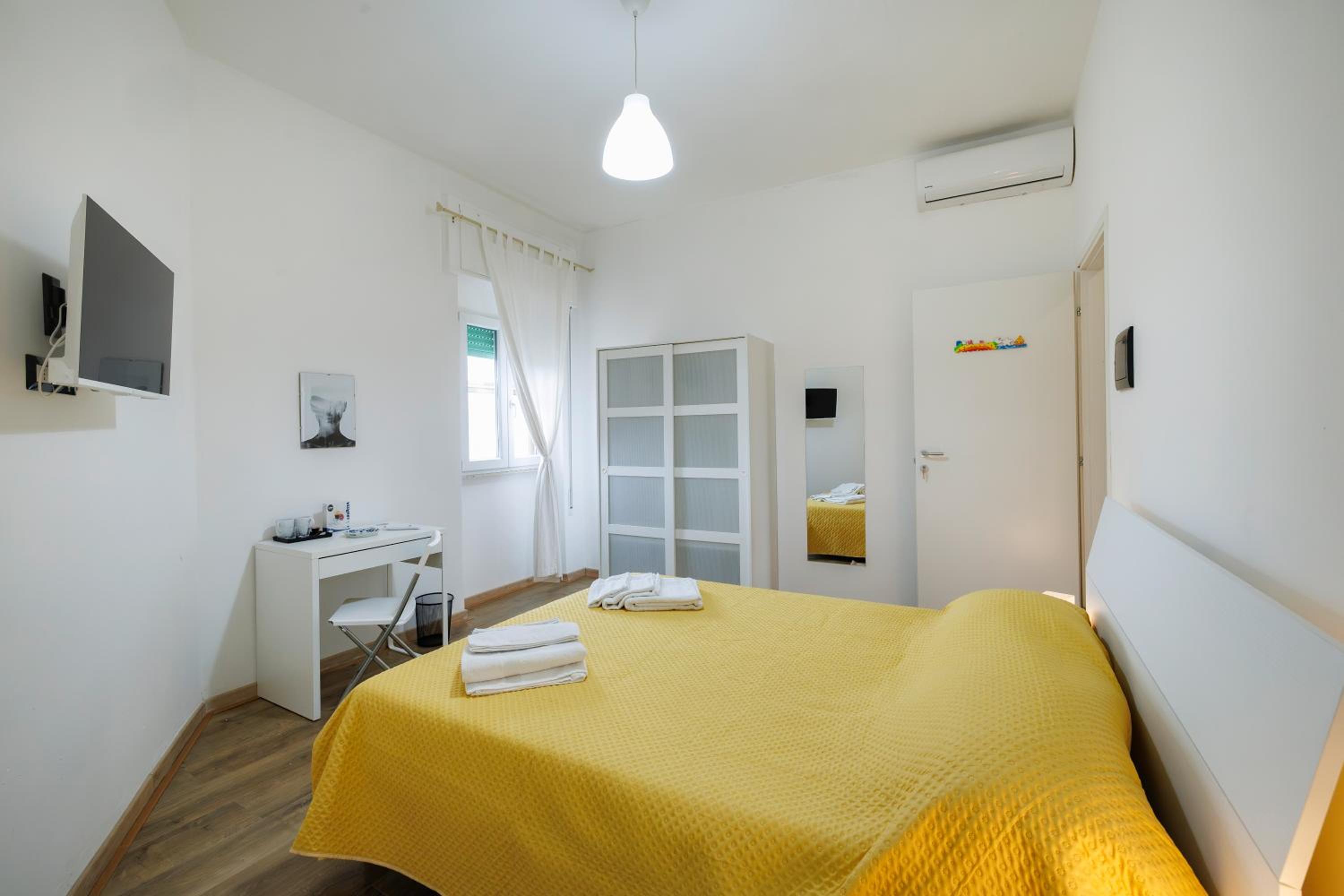 Double Room with Private Bathroom photo 1