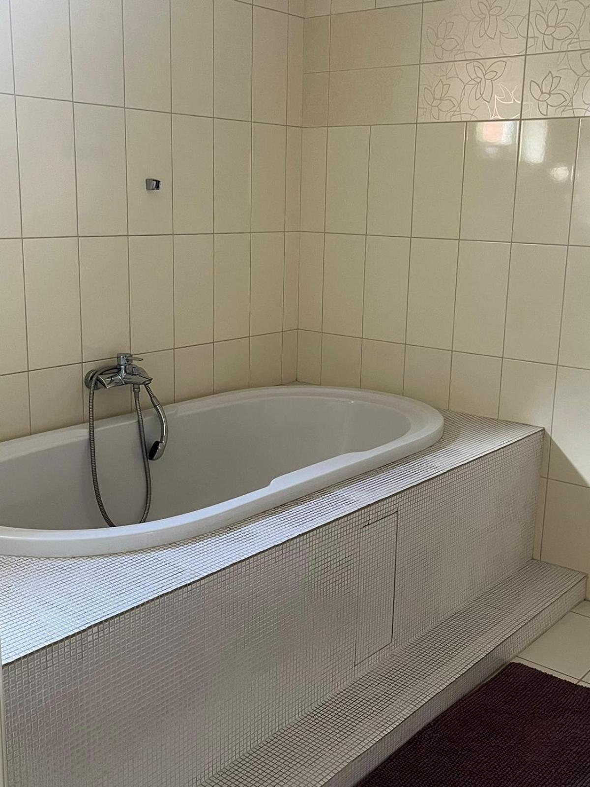 Apartment - Photo 18