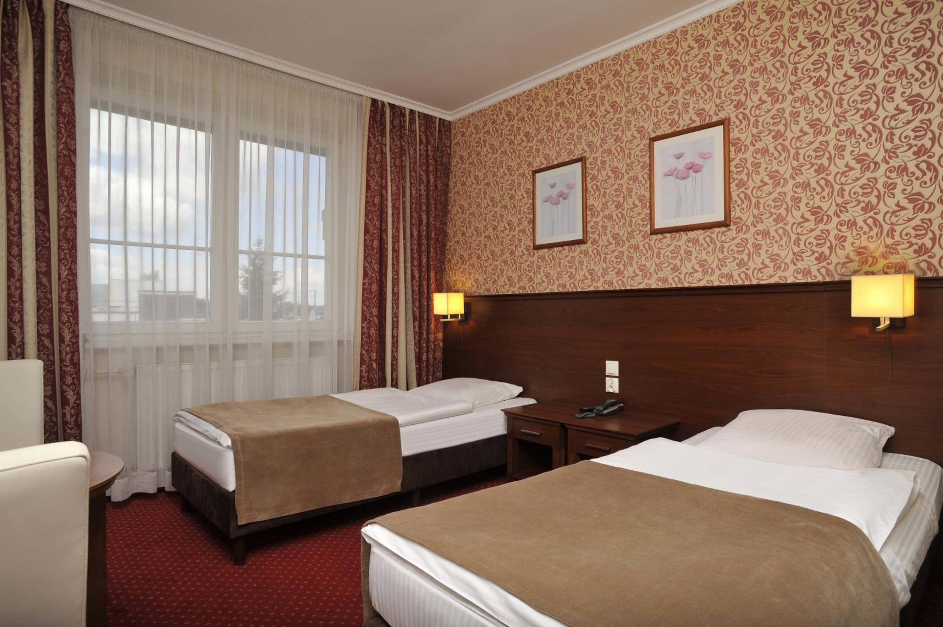 Twin Room - Photo 1