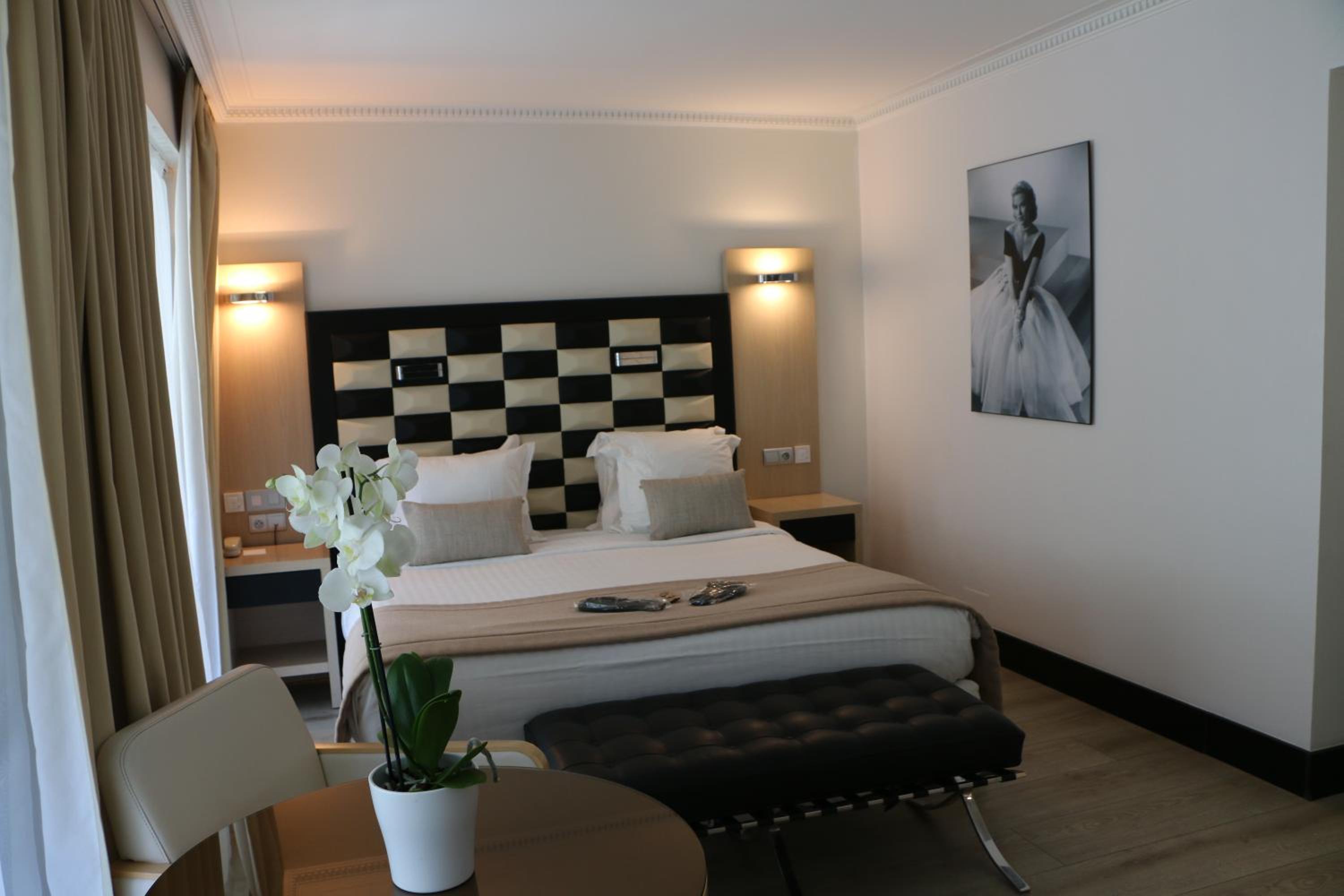 Deluxe Double Room with Terrace and Garden View