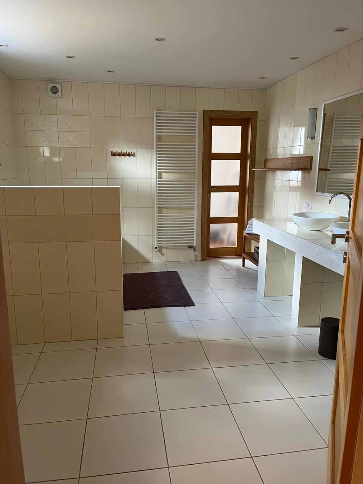 Apartment - Photo 10