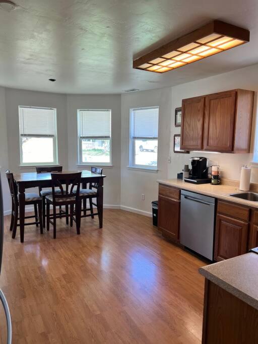 Three-Bedroom House photo 3