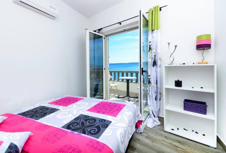 Two-Bedroom Apartment With Sea View photo 3