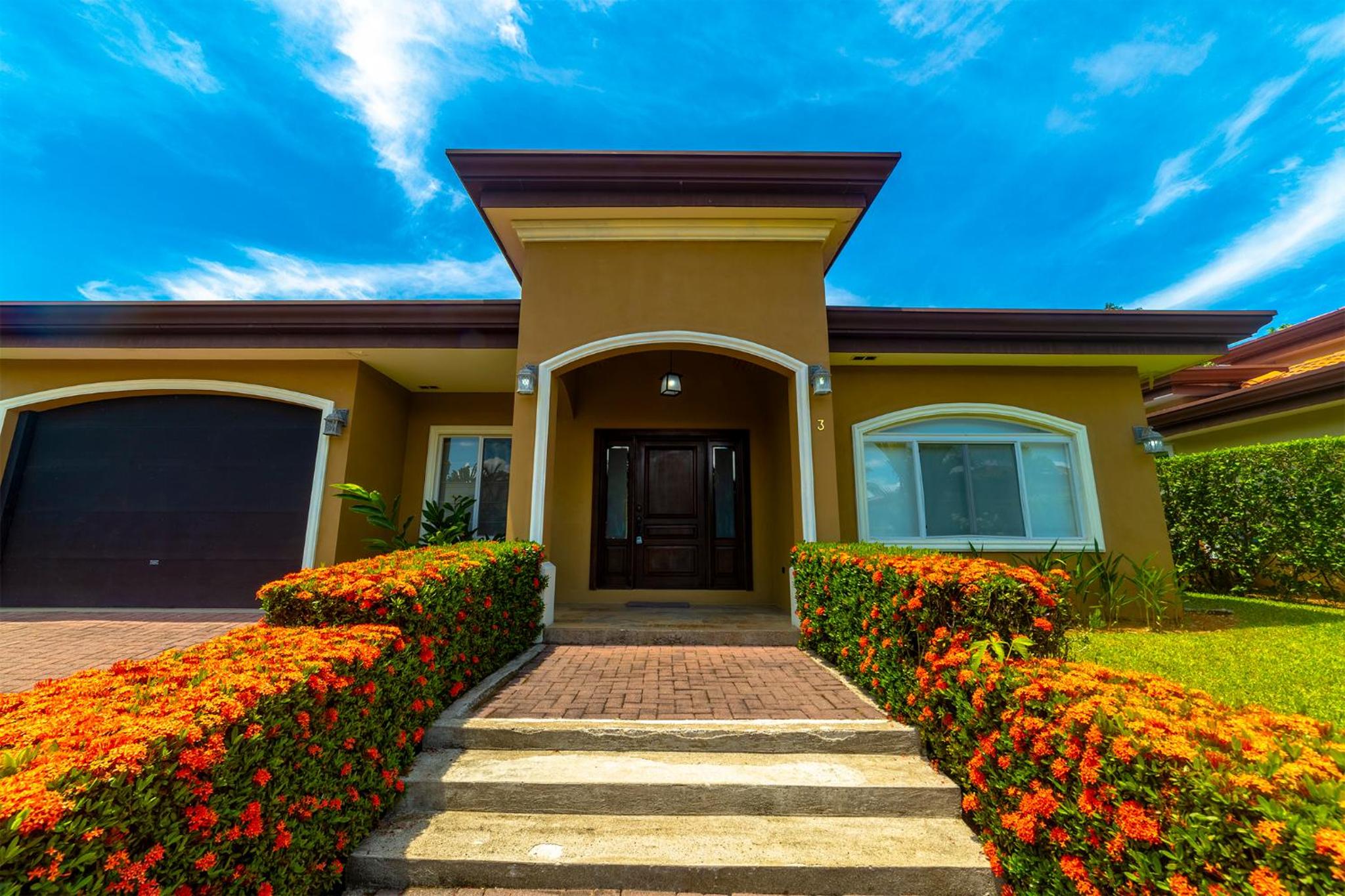 Deluxe Villa photo 2