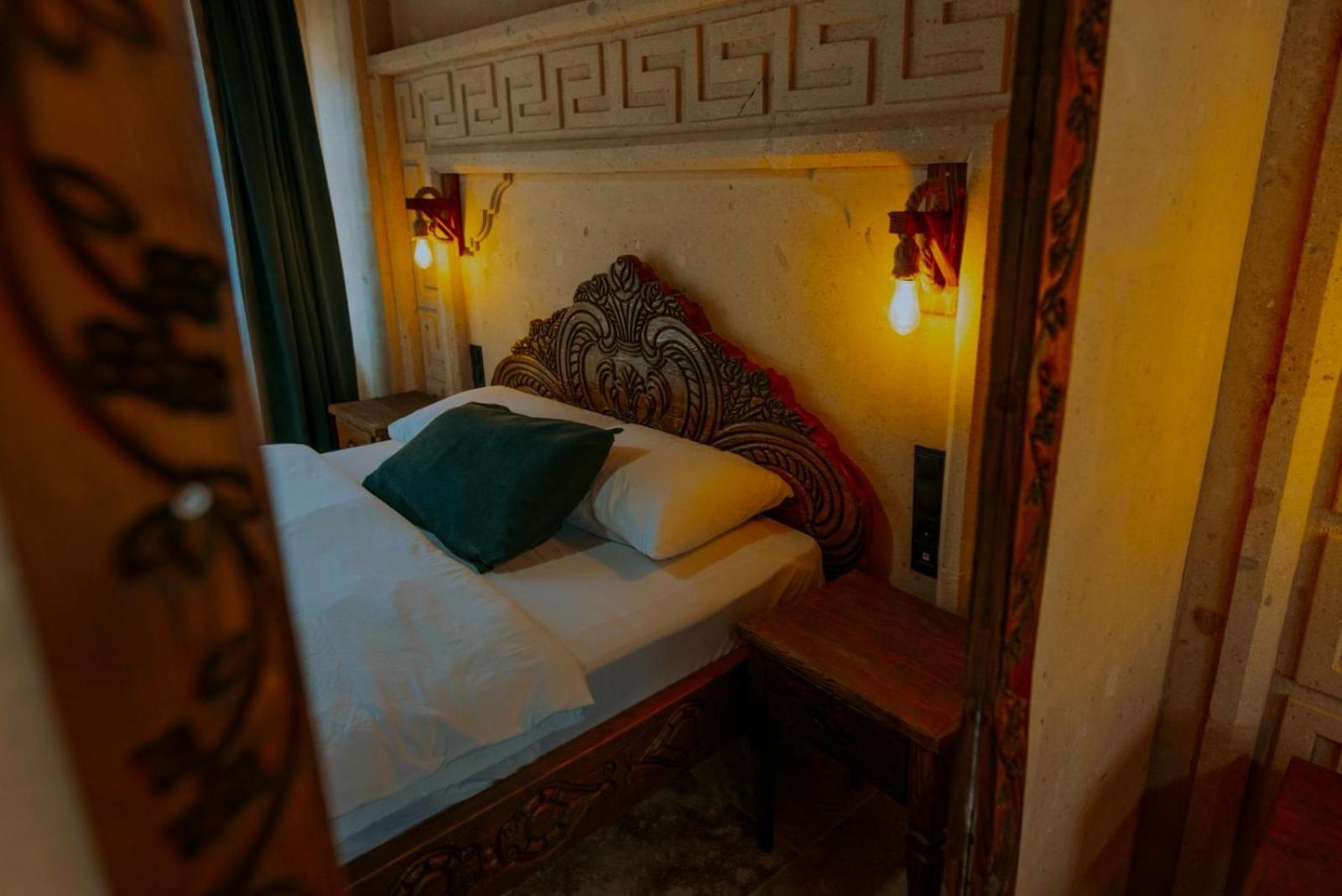 Standard Double Room - Photo 32