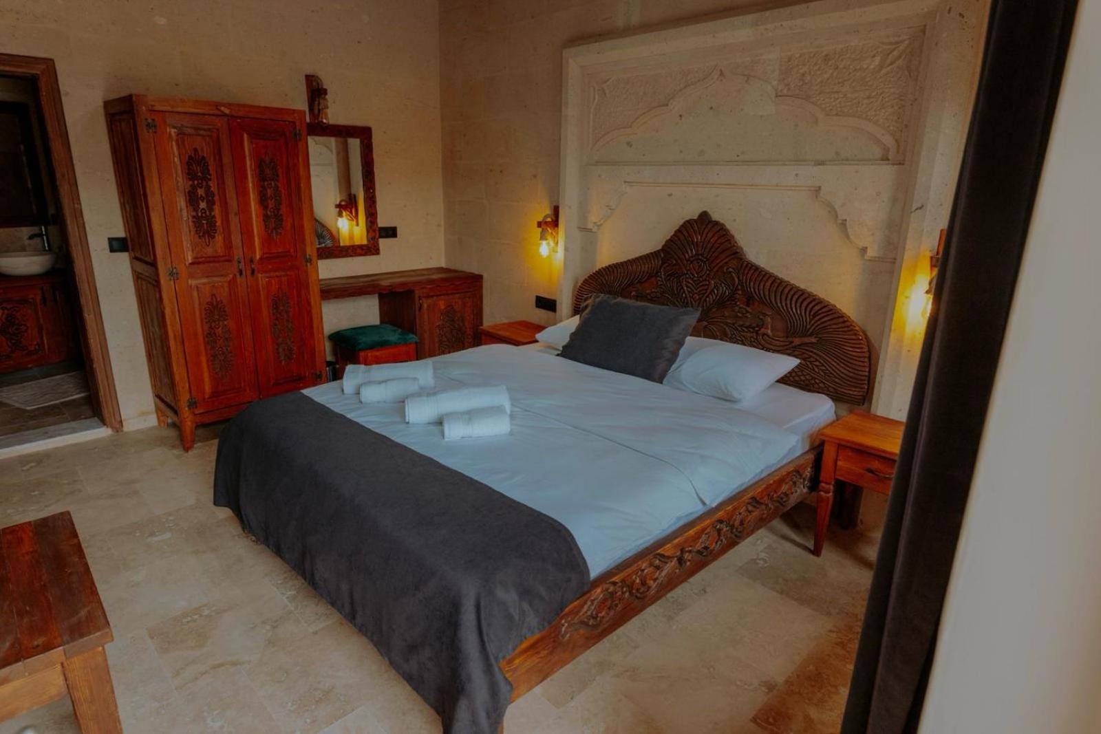 Standard Double Room - Photo 31