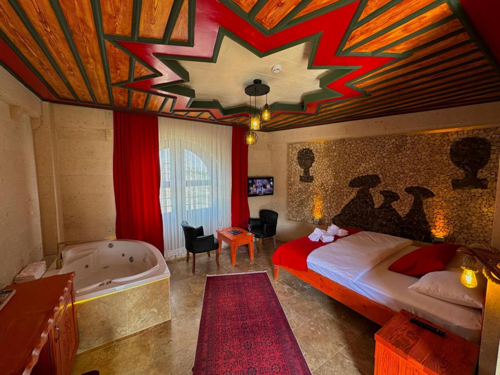 Triple Room with Balcony - Photo 10