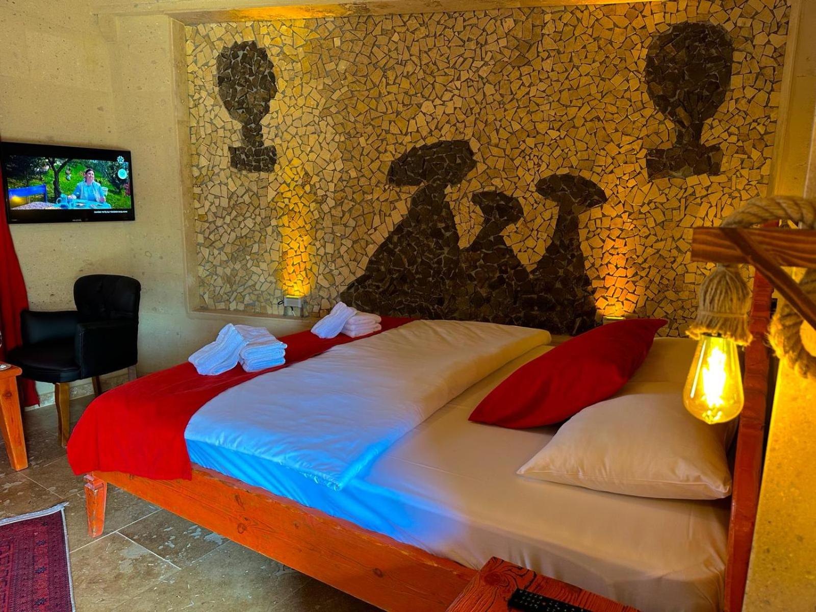 Triple Room with Balcony - Photo 14