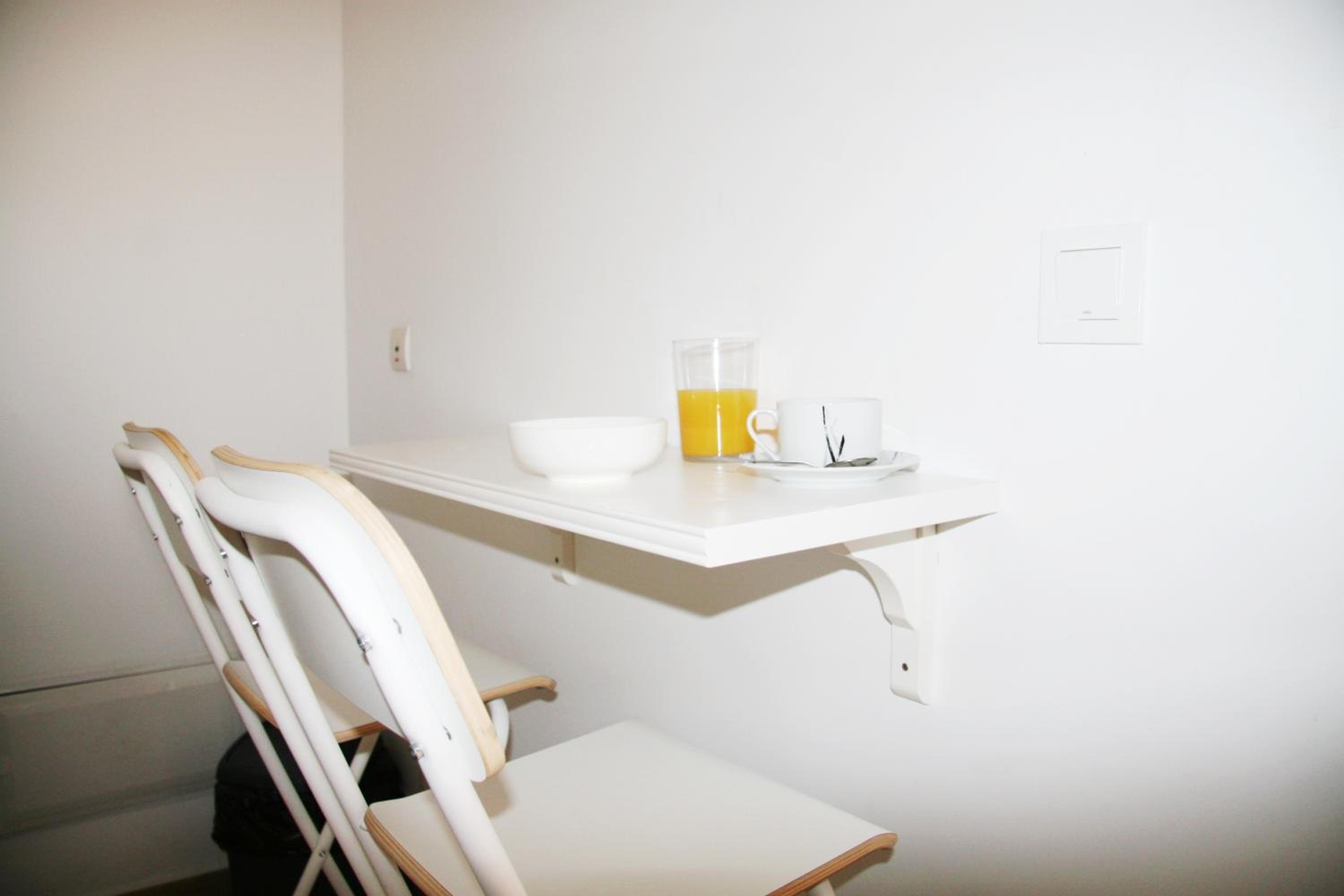 Three-Bedroom Apartment with Balcony photo 3