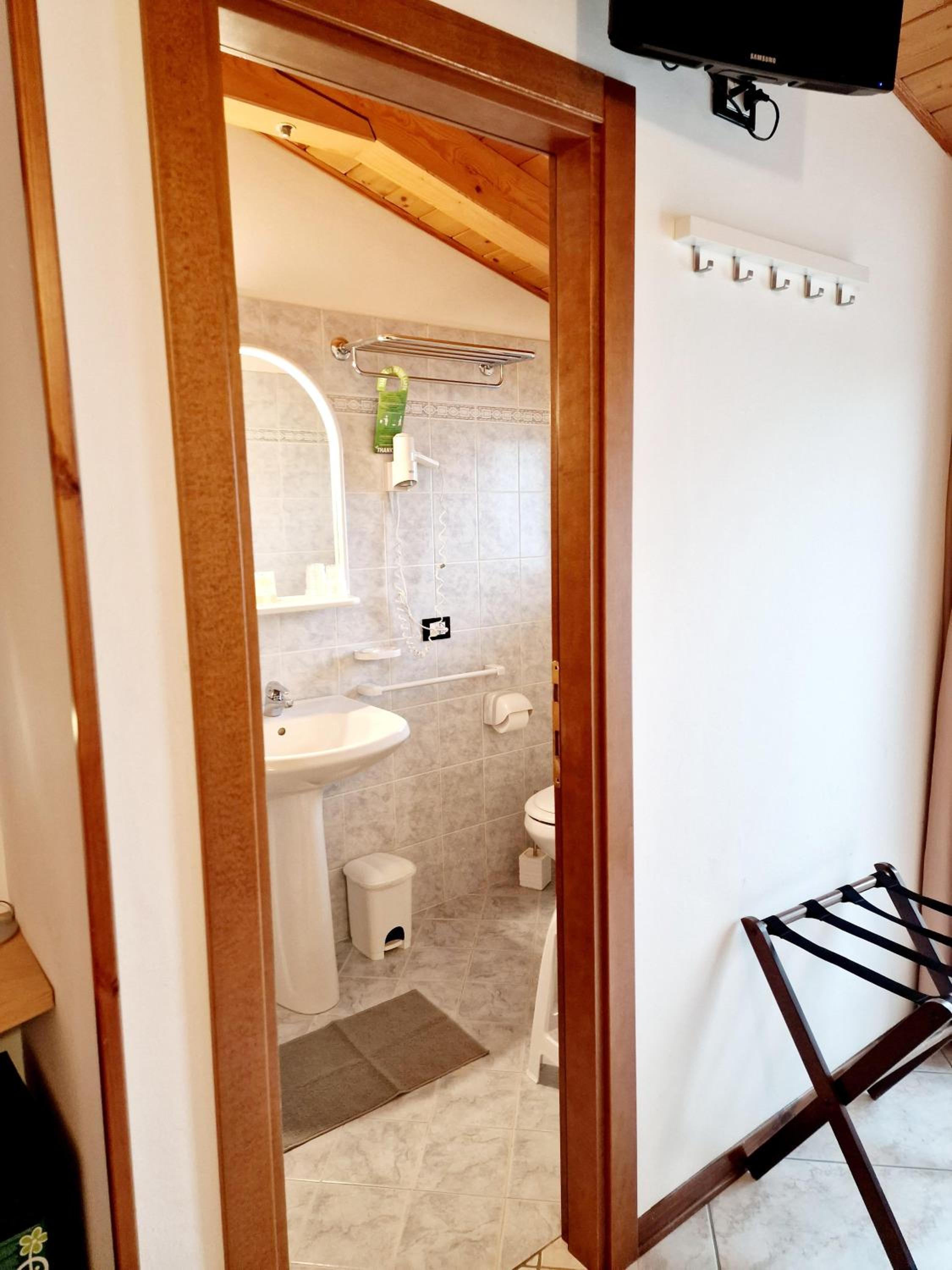 Single Room photo 2