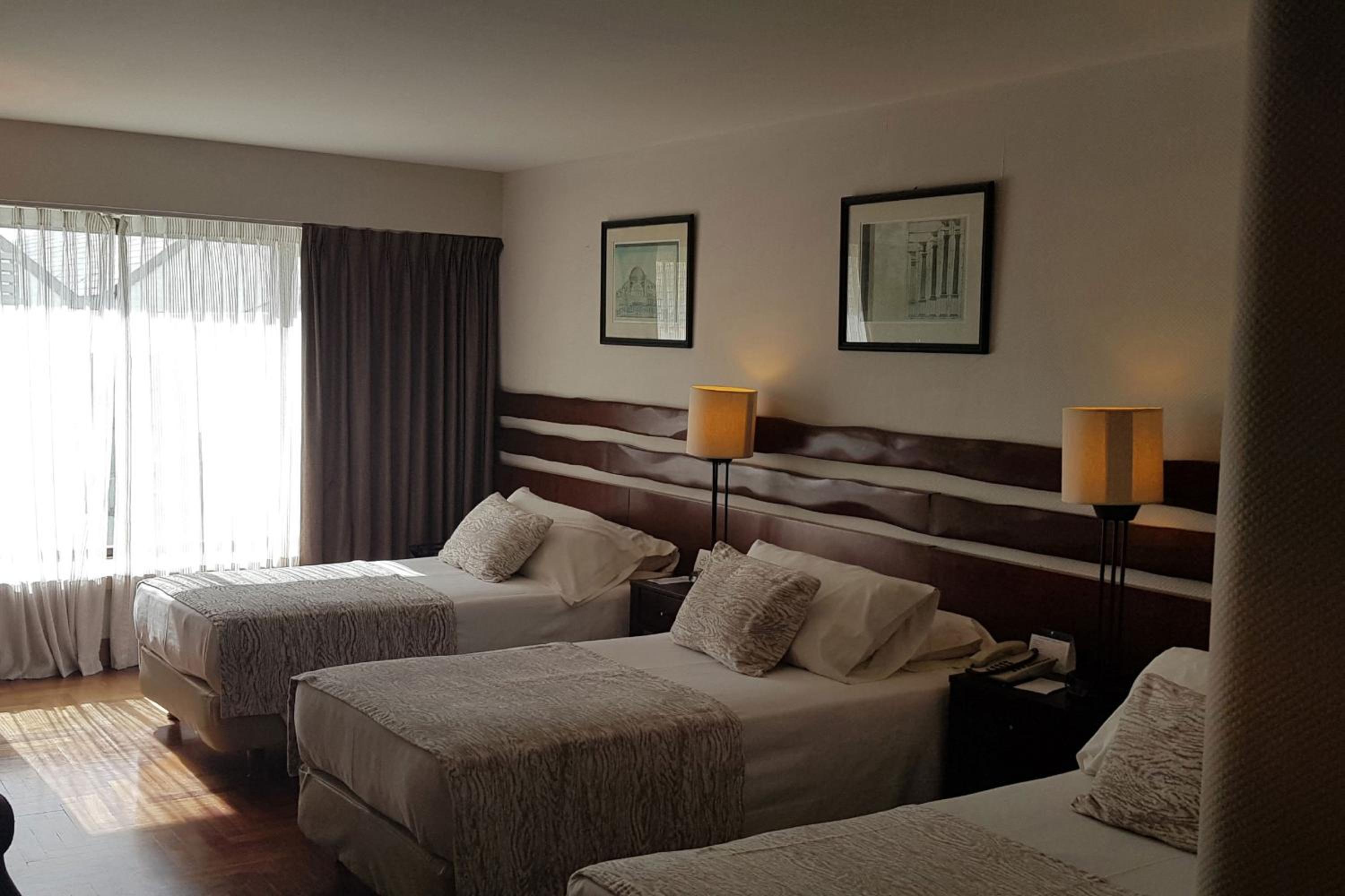 Classic Triple Guest room with 3 Twin/Single Bed(s) photo 2