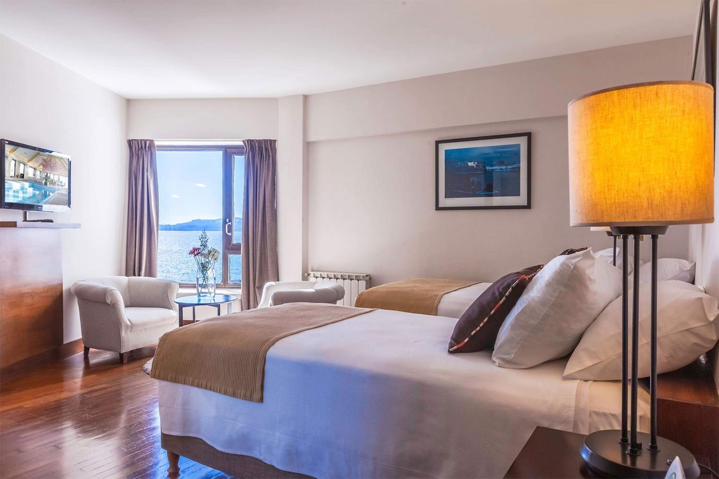 Superior Guest room with 2 Twin/Single Bed(s) photo 3