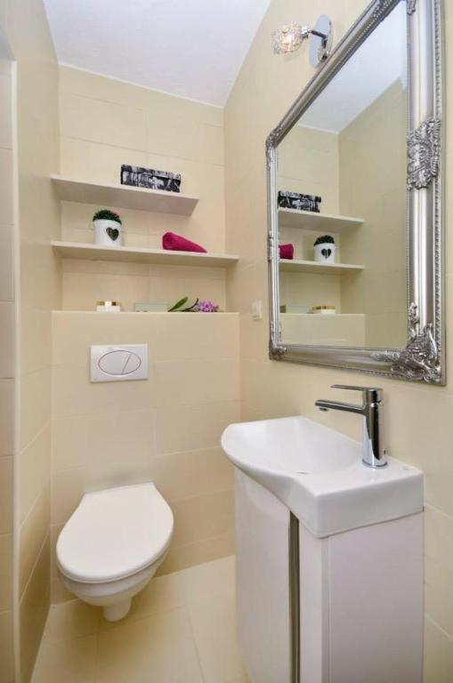Standard Queen Room photo 3