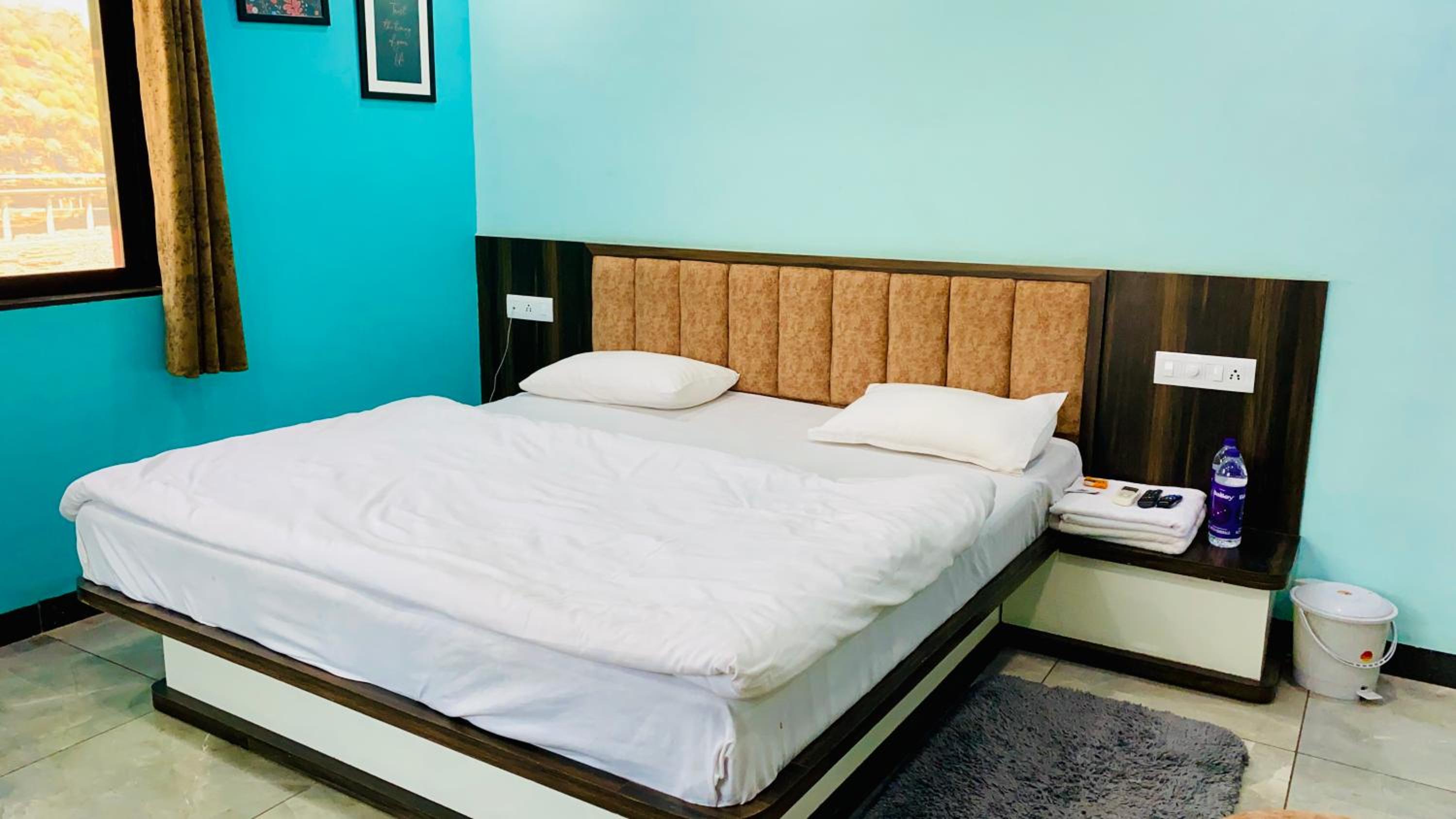 King Room with Lake View photo 3
