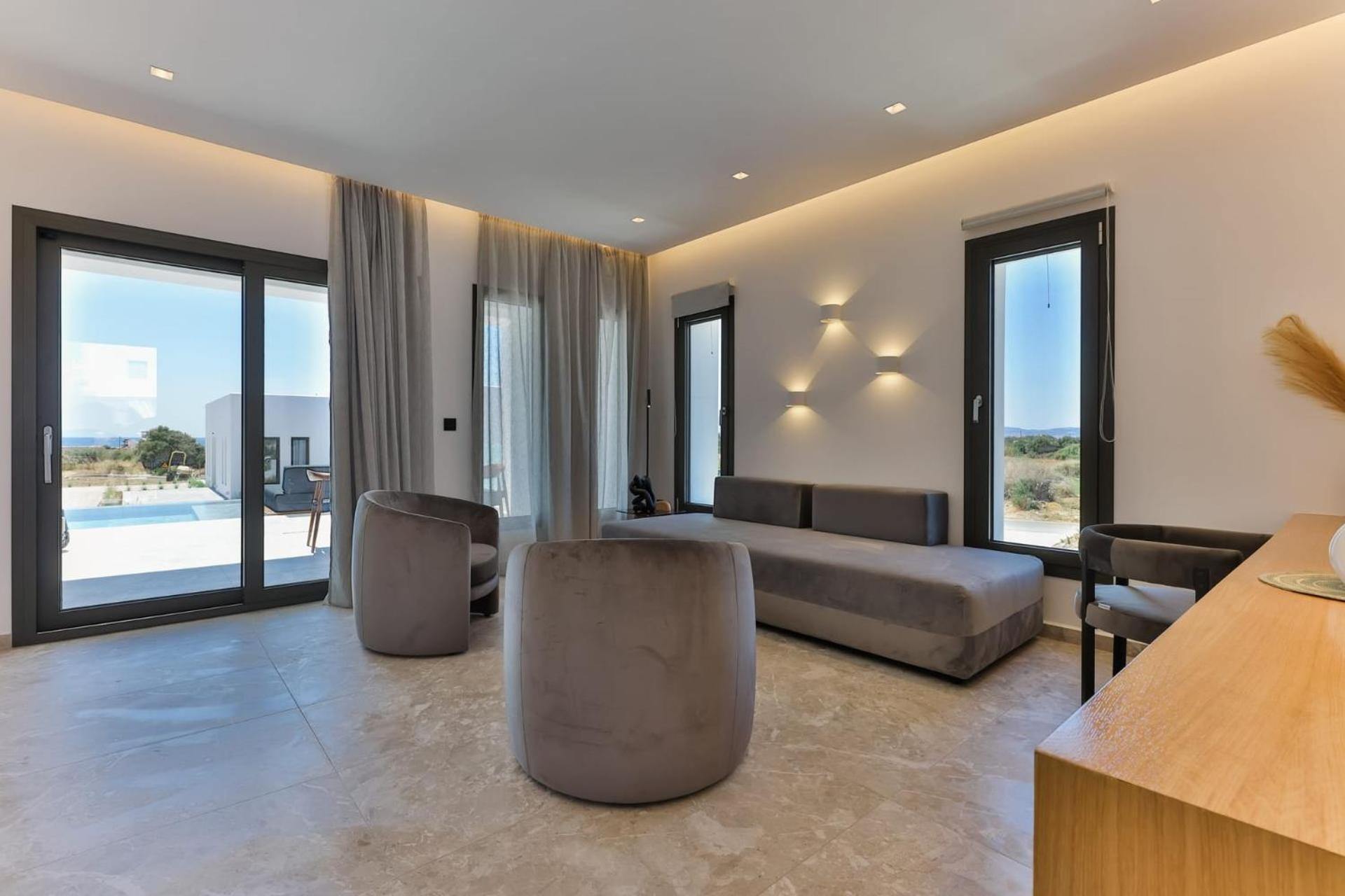 Six-Bedroom Villa With Private Pool 