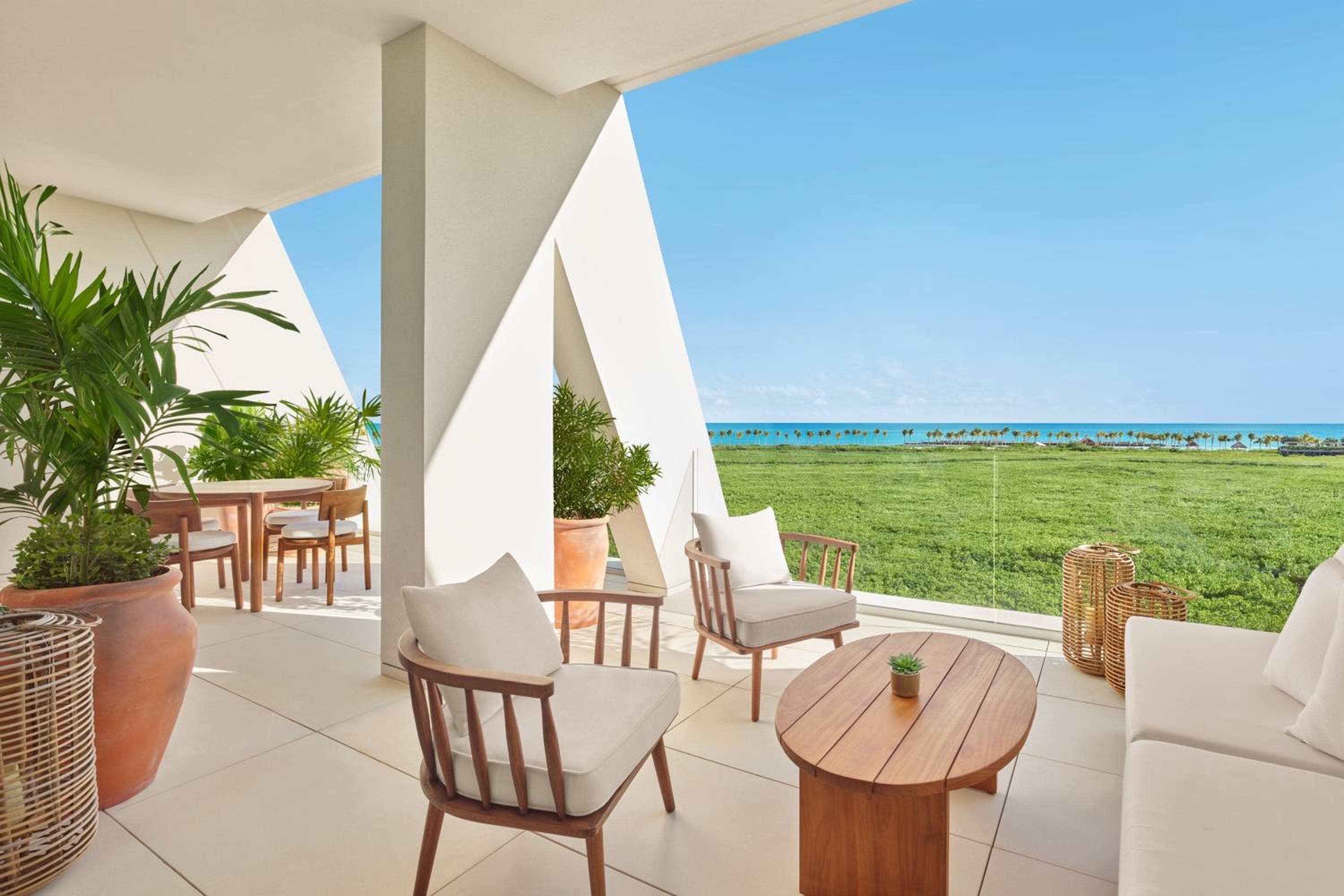 One-Bedroom King Suite with Terrace and Ocean View - Photo 2
