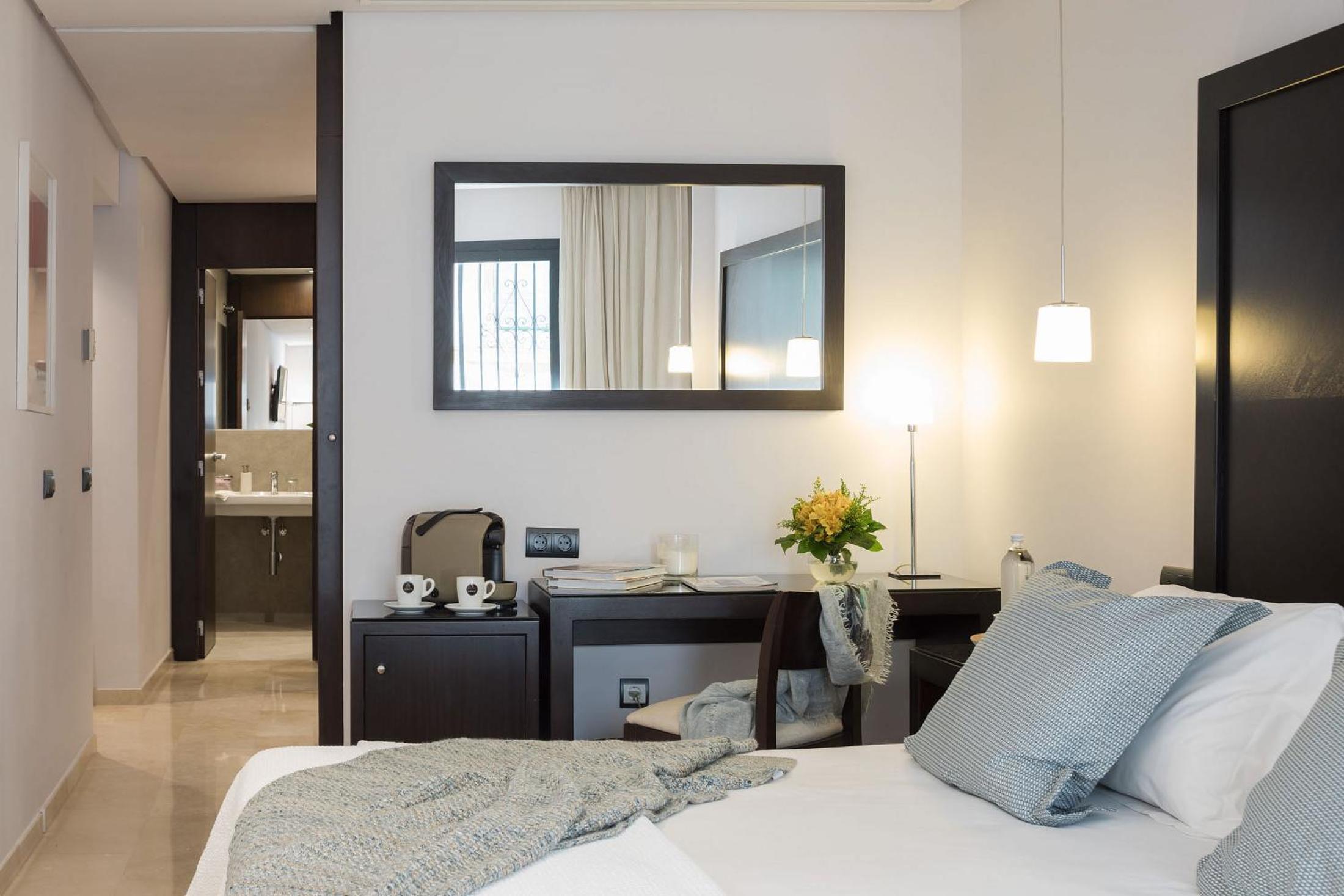 Superior Double or Twin Room - Photo 2