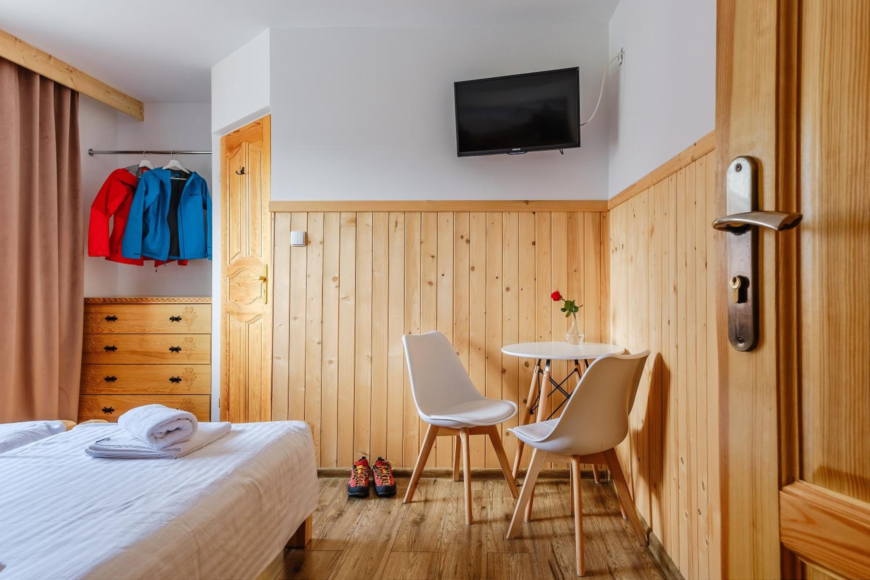 Standard Twin Room photo 2