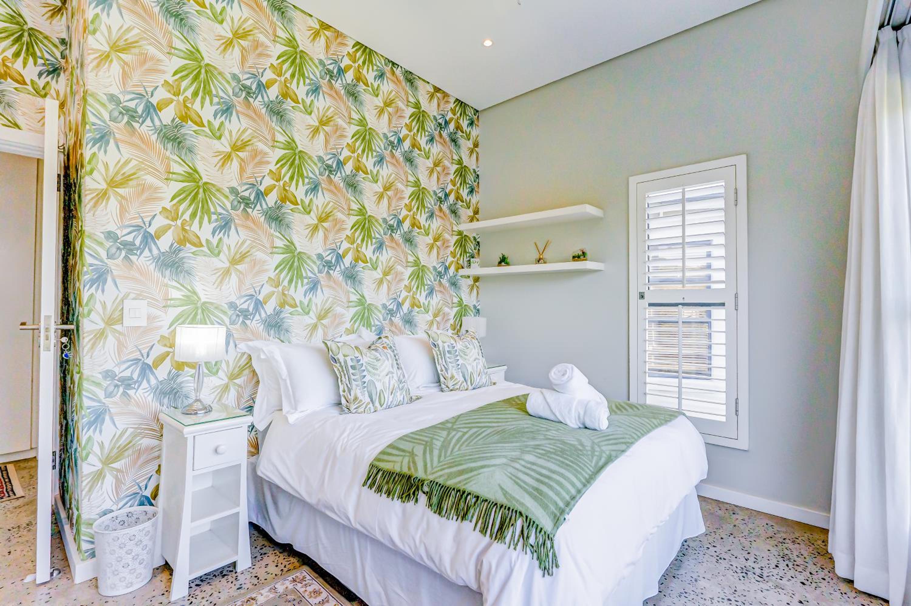 Three-Bedroom House photo 1