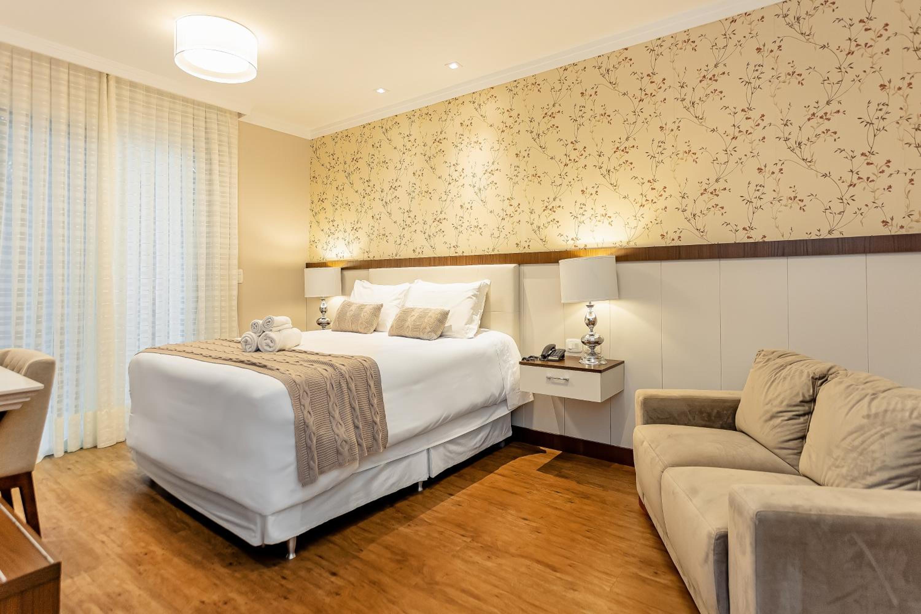 Queen Room with Spa Bath photo 1