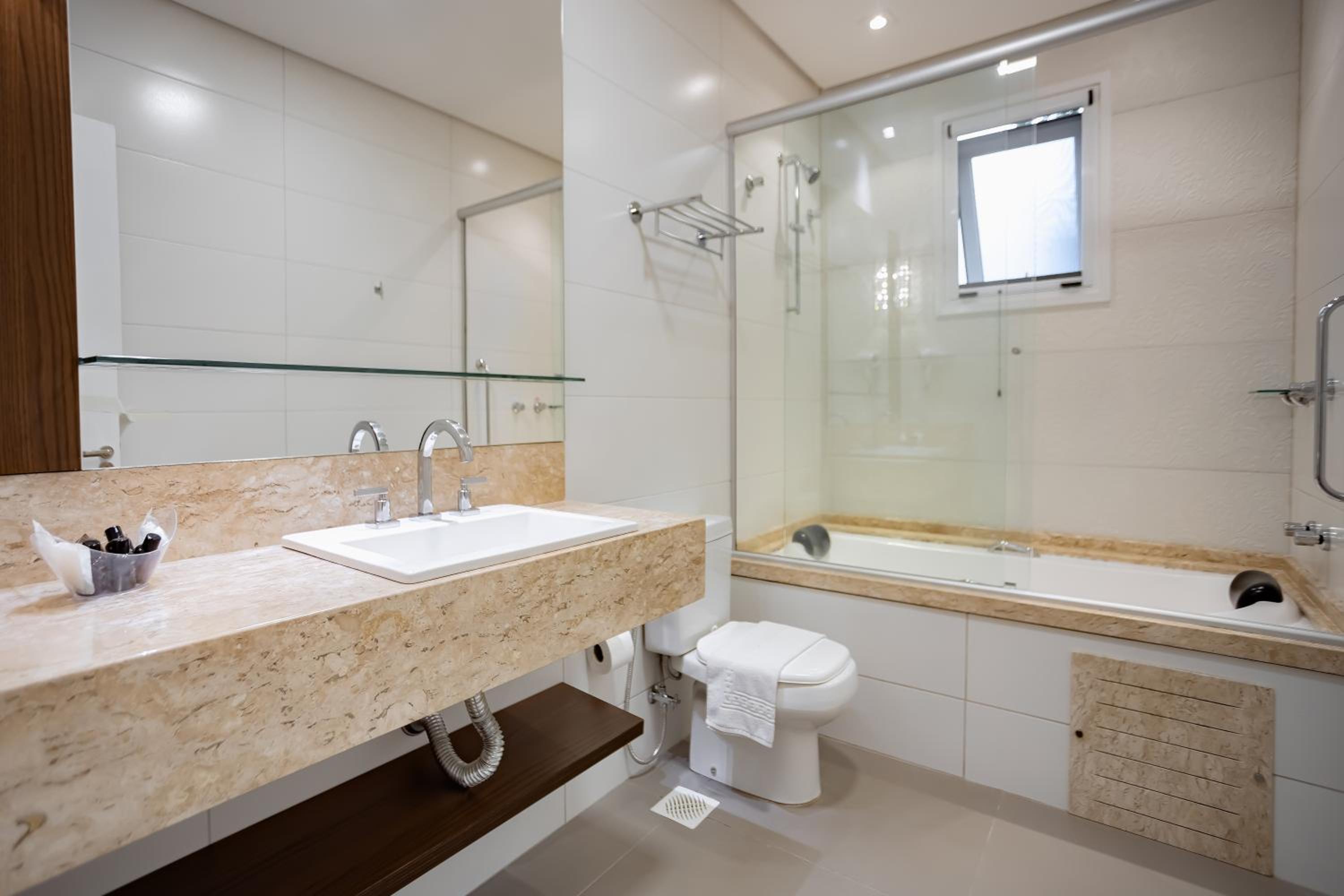 Queen Room with Spa Bath photo 3