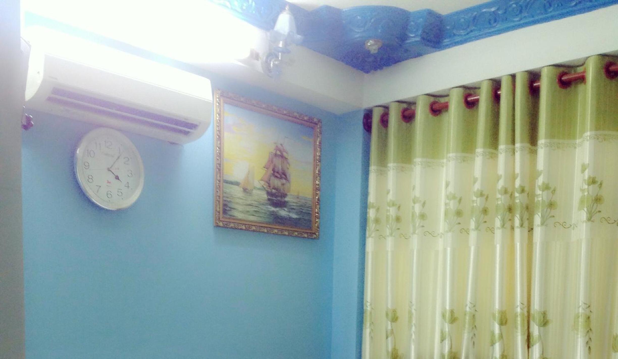 Family Room photo 3