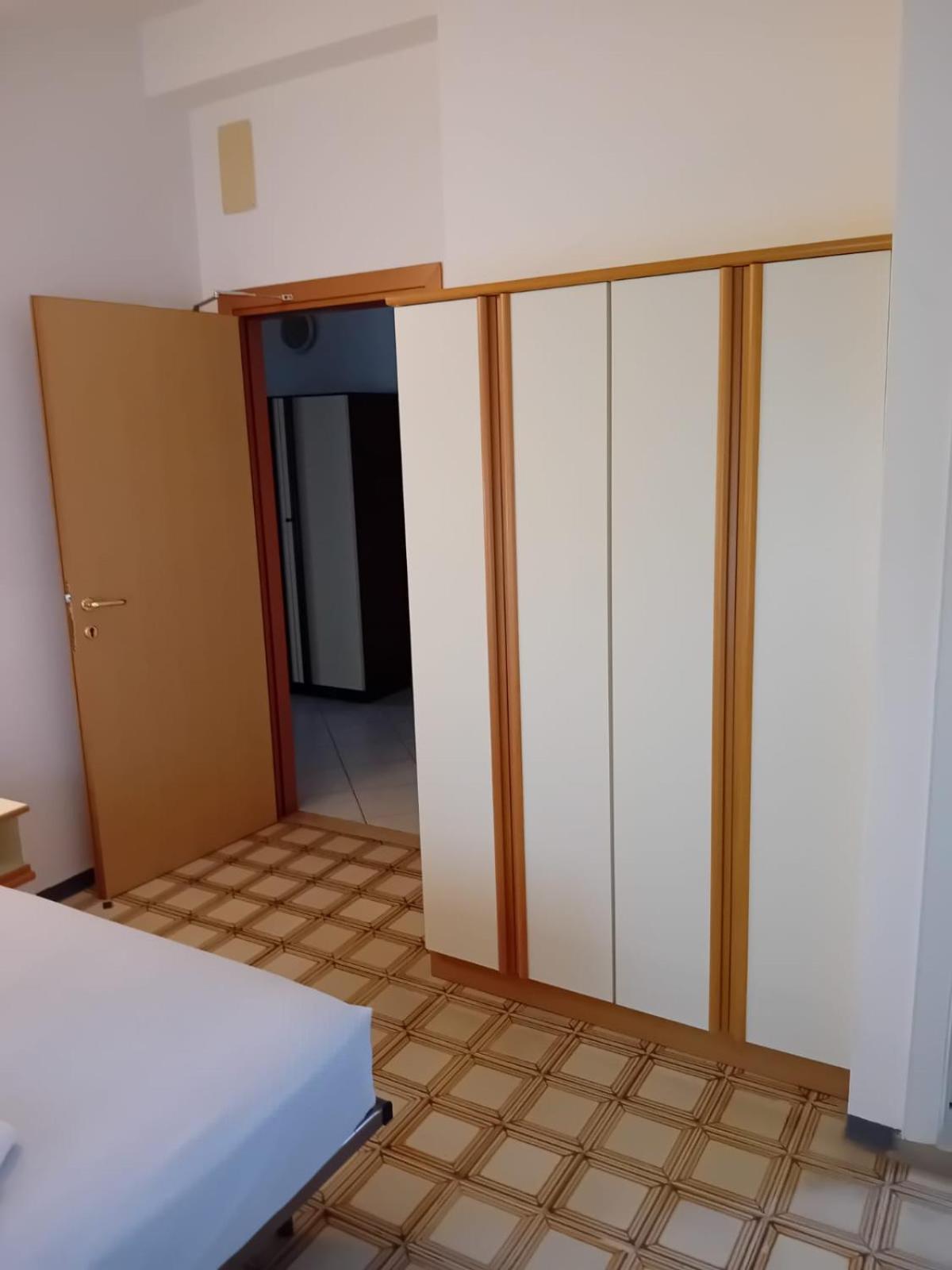 Economy Triple Room photo 1