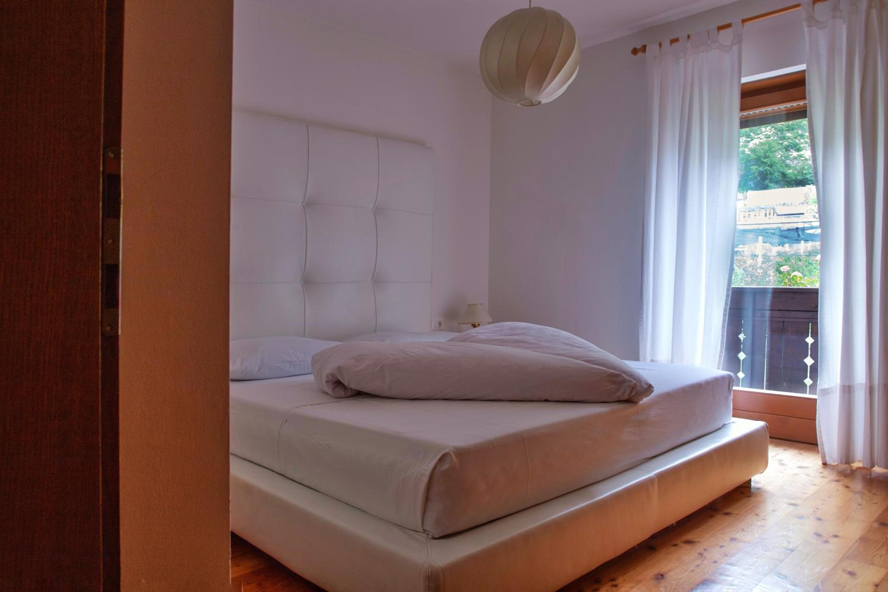 One-Bedroom Apartment with Balcony photo 1