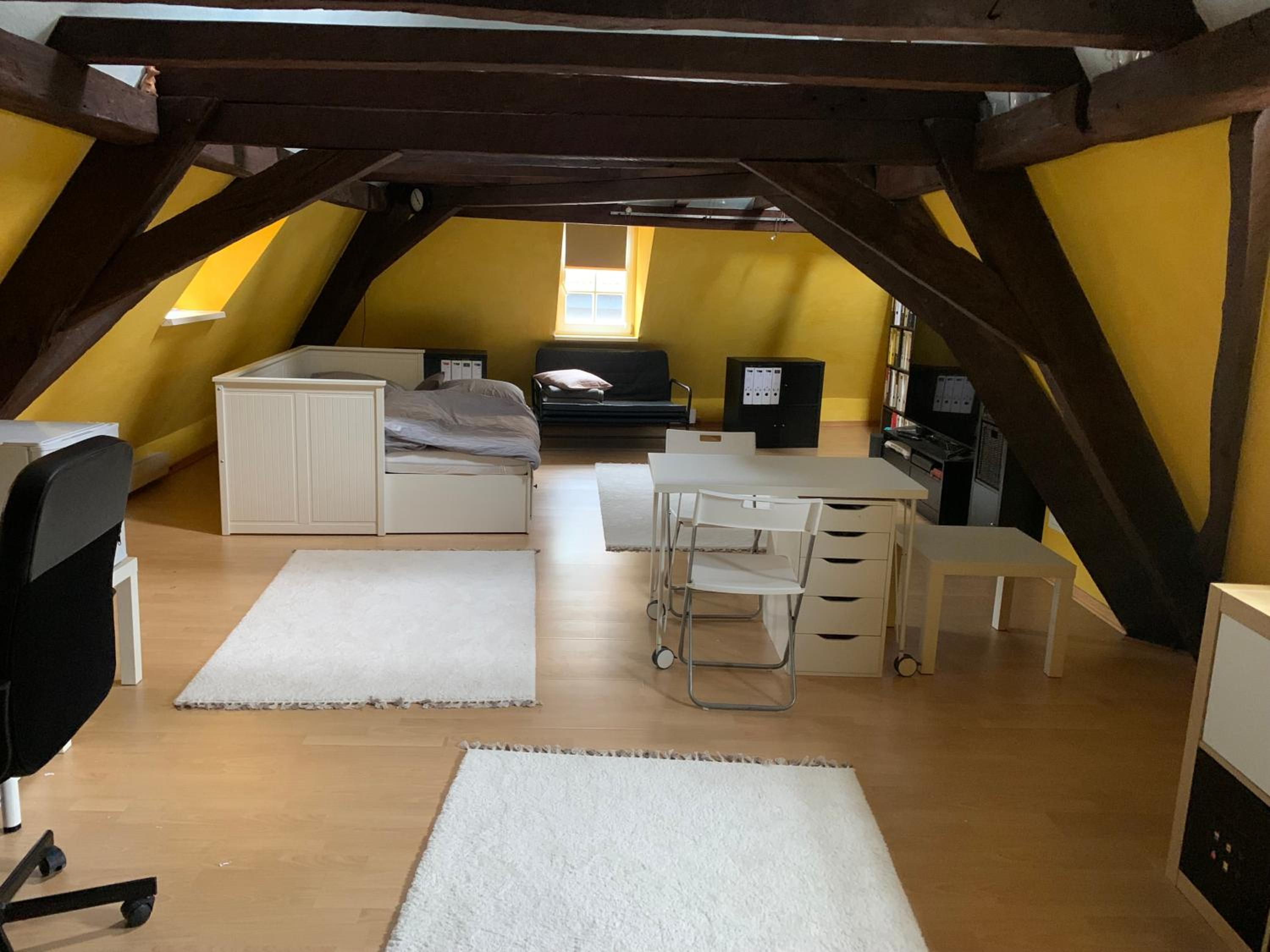 One-Bedroom Apartment photo 2